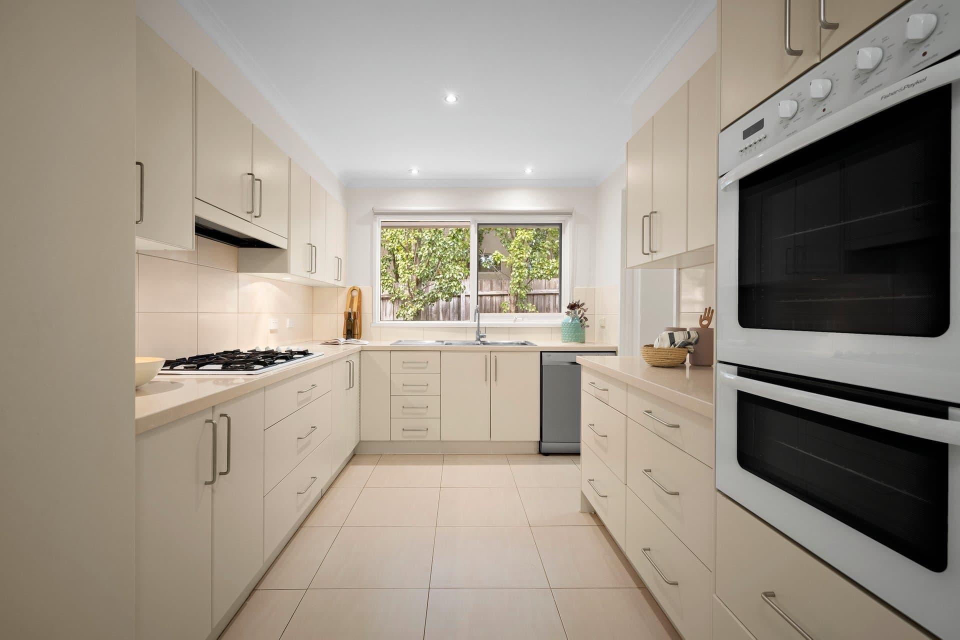 1/6 Suffolk Road, Surrey Hills - Thumbnail 4