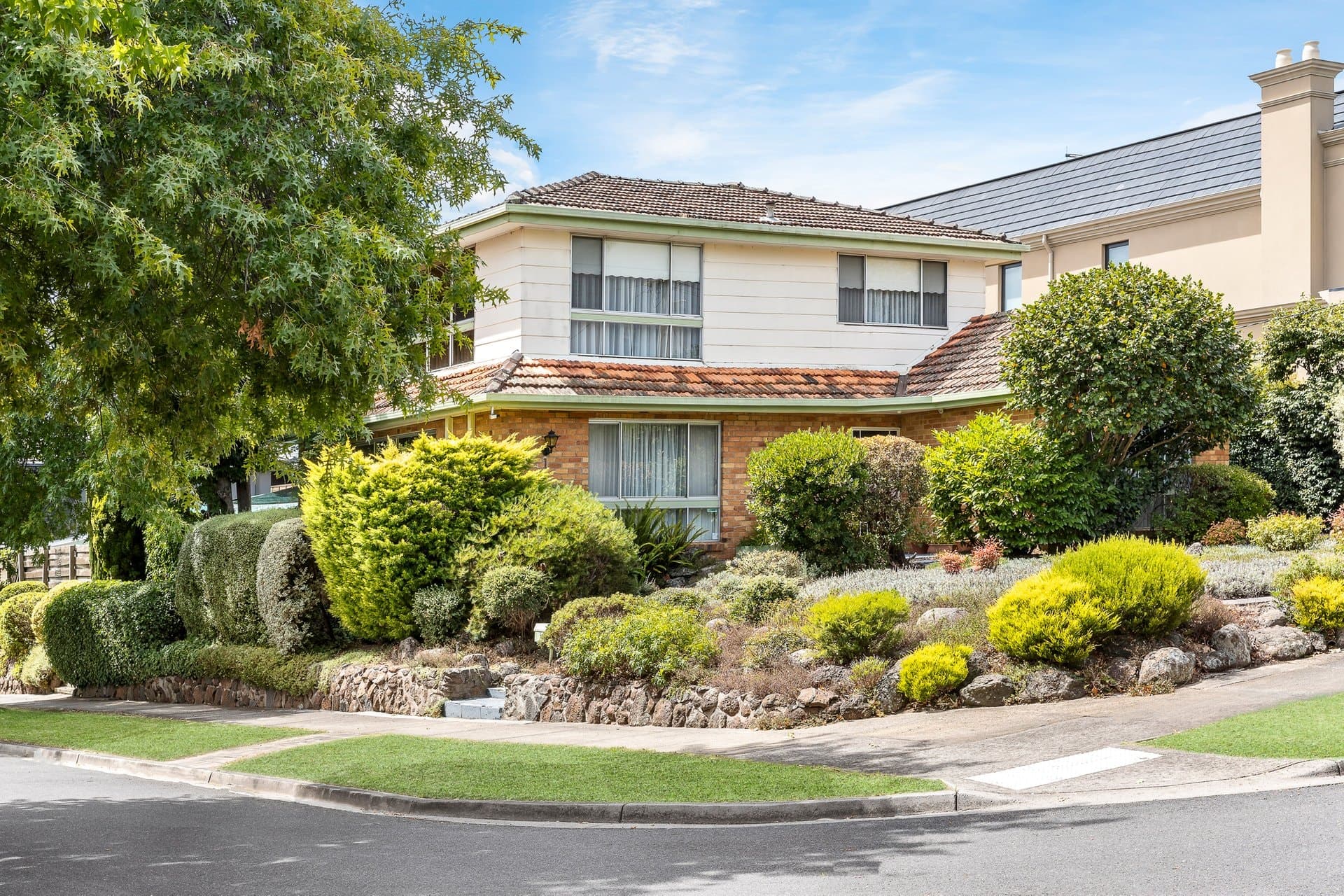 1 Vega Street, Balwyn North - Thumbnail 2