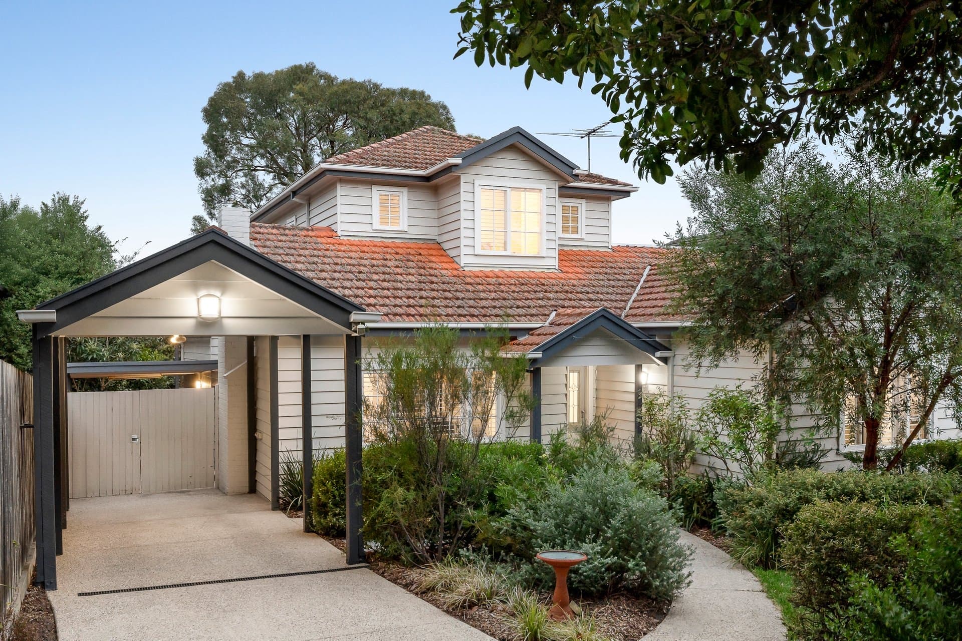 7 Sutton Parade, Mont Albert North - Image 1