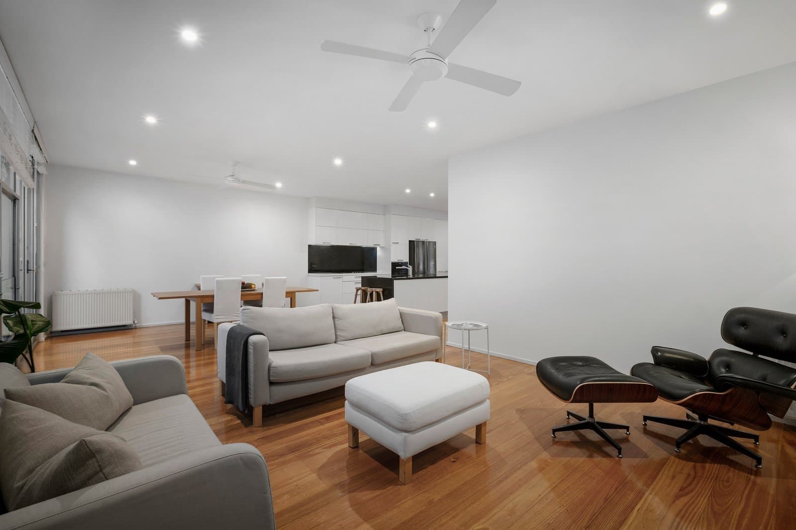 1 Moubray Street, Albert Park - Thumbnail 2