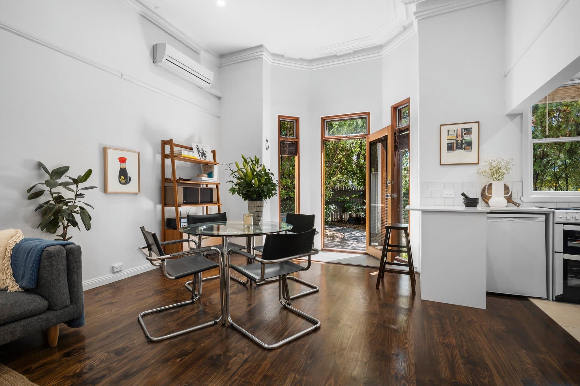 1&2 82 Wellington Street, St Kilda - Thumbnail 2