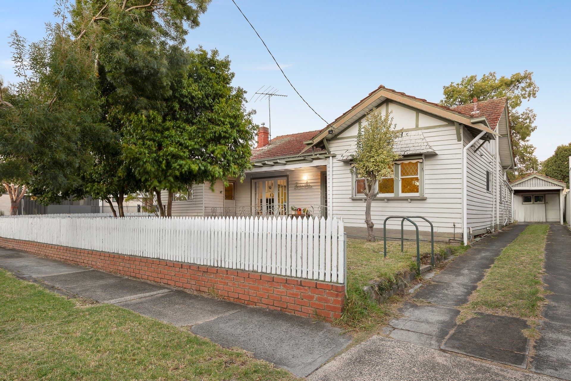 9 Albion Road, Glen Iris - Image 1