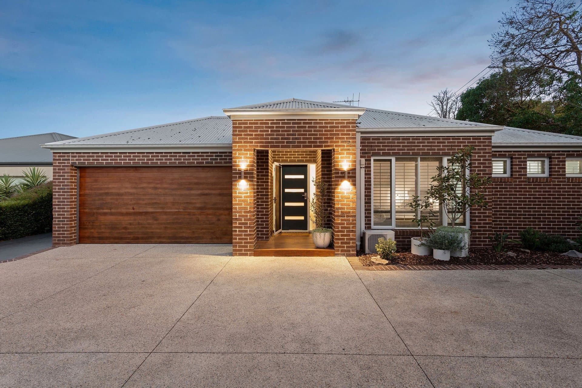 33 Trafalgar Square, Mount Martha - Image 1