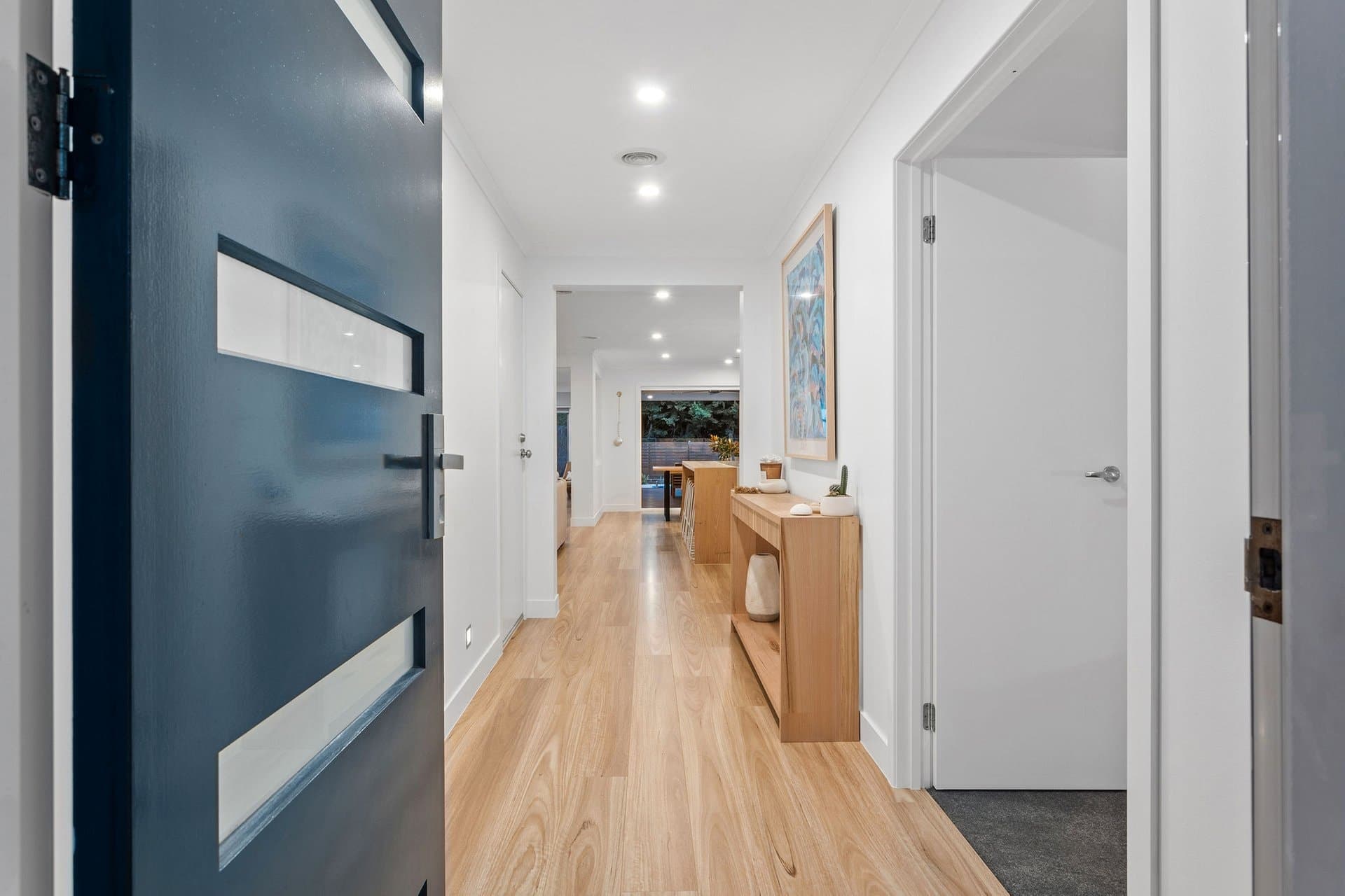 33 Trafalgar Square, Mount Martha - Thumbnail 2