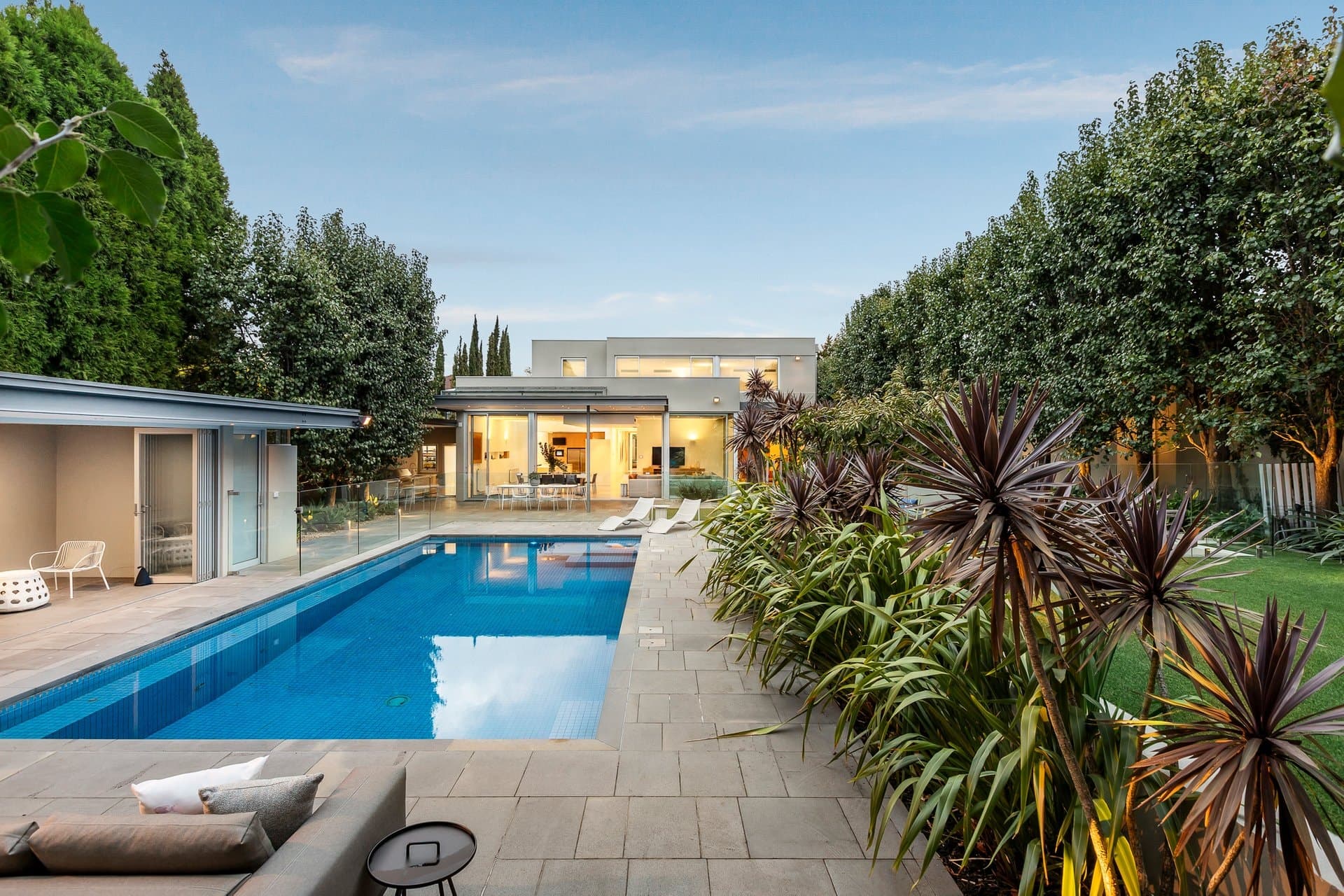 18 Findon Crescent, Kew - Thumbnail 2