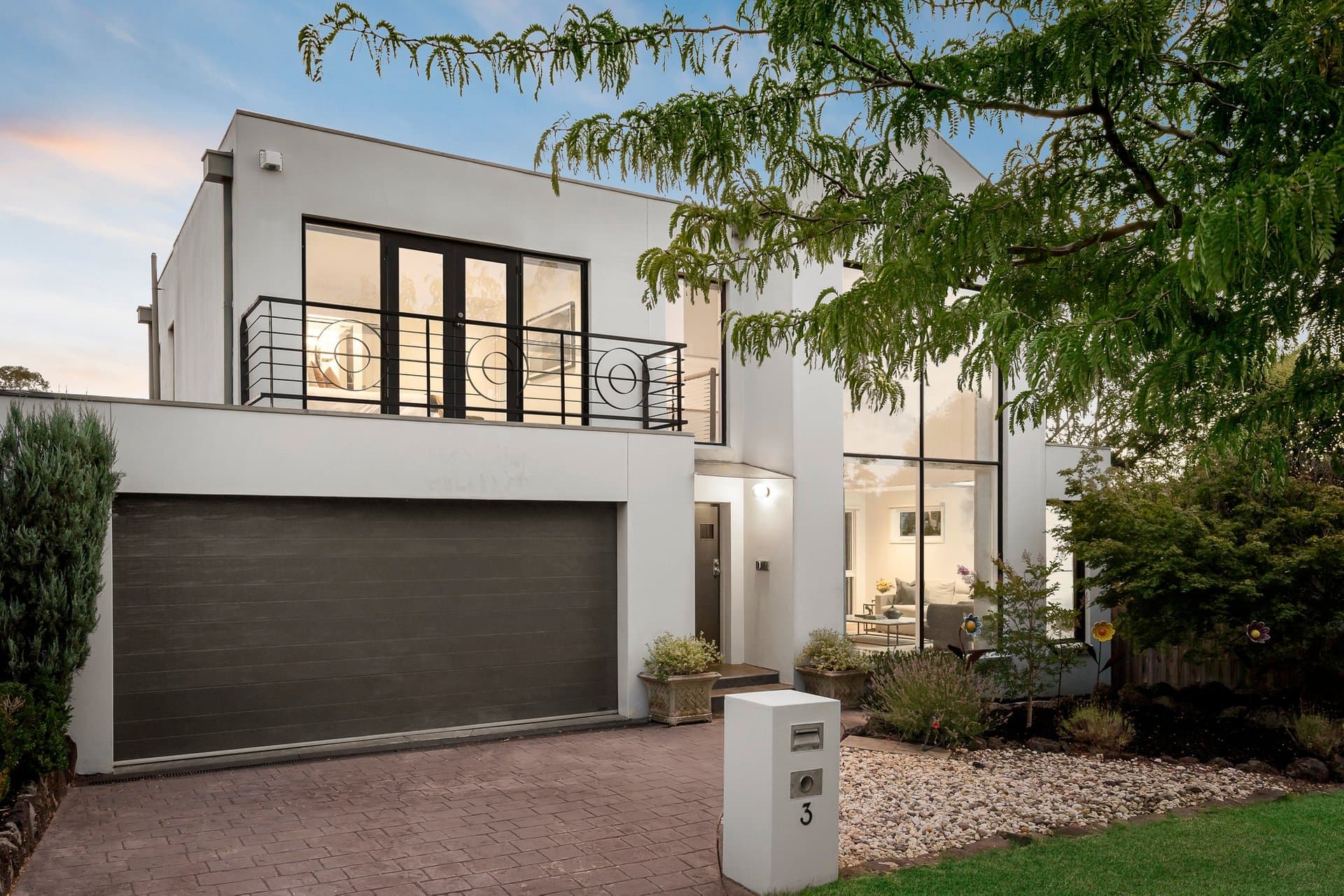 3 Hansen Close, Burwood - Image 1