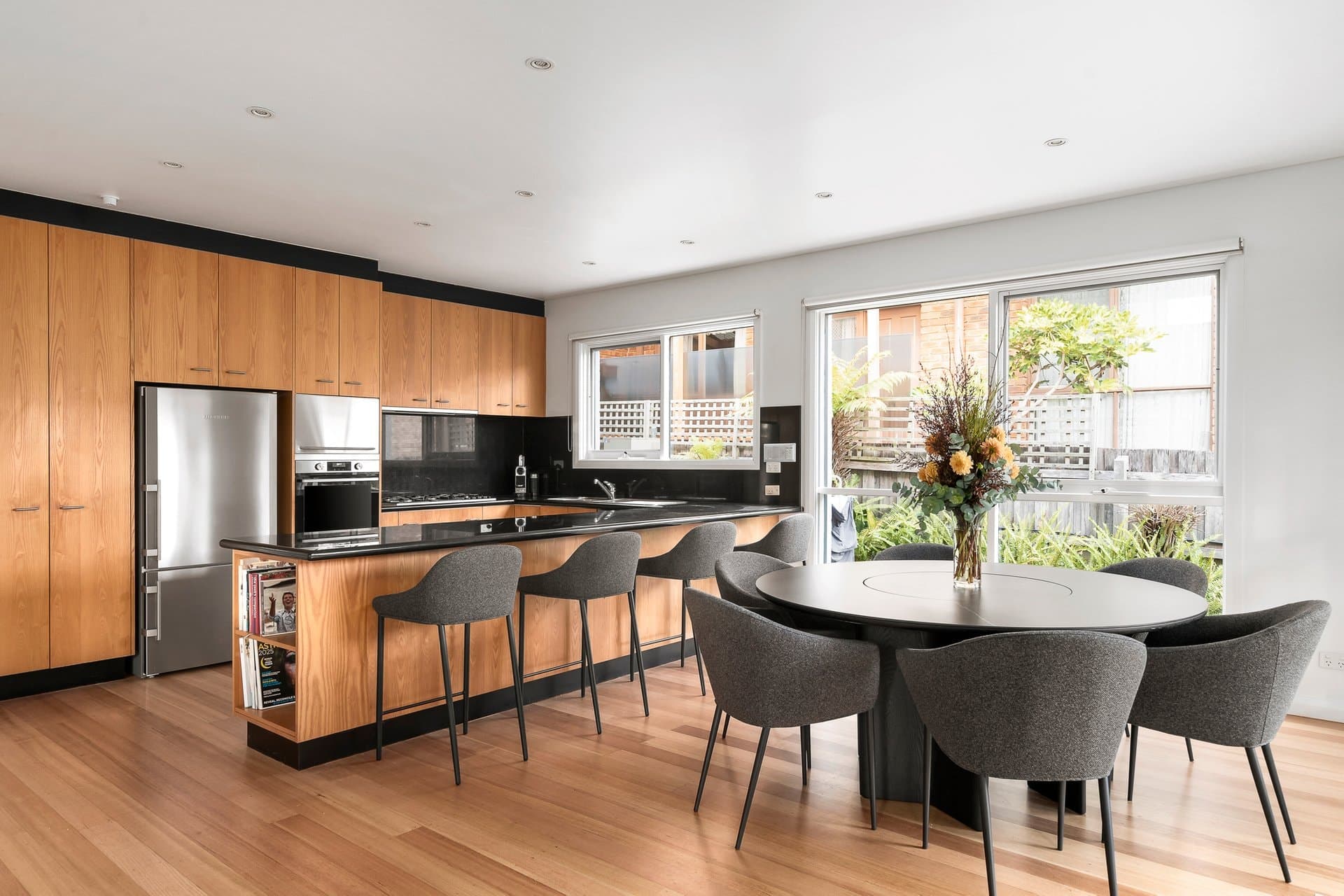 3 Hansen Close, Burwood - Thumbnail 3