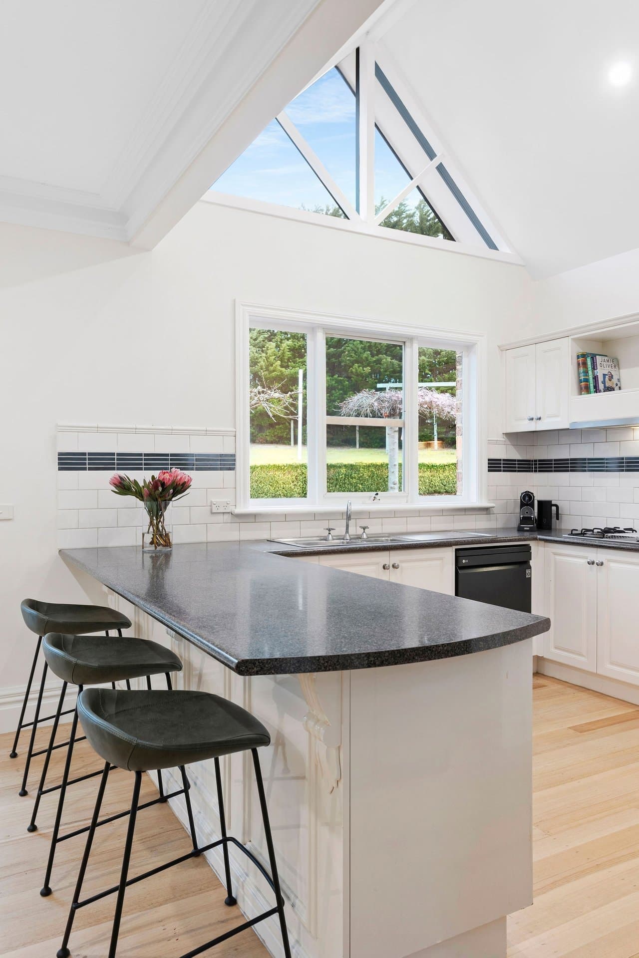 18 Andacani Court, Mount Eliza - Thumbnail 7