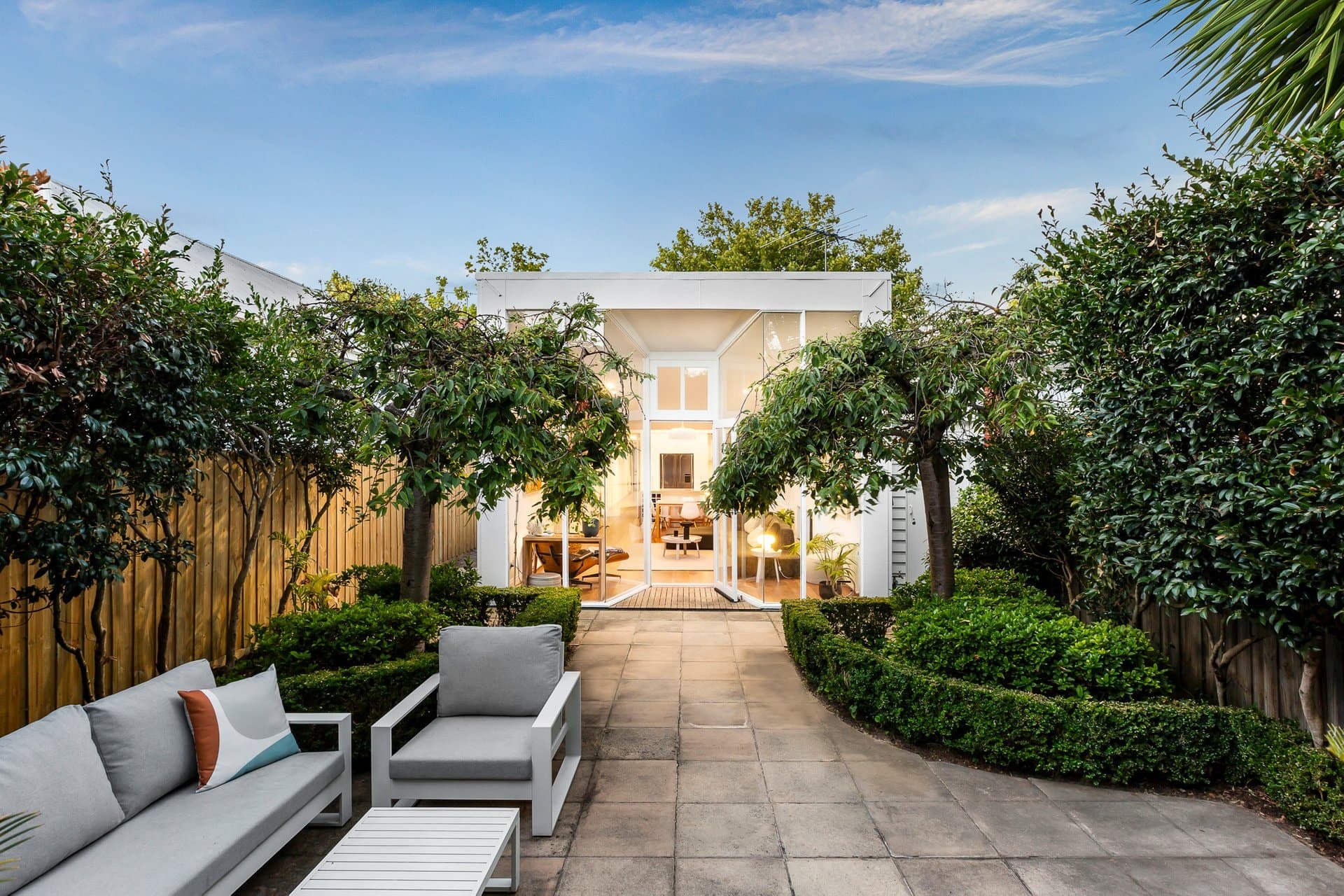 44 Ardrie Road, Malvern East - Thumbnail 2