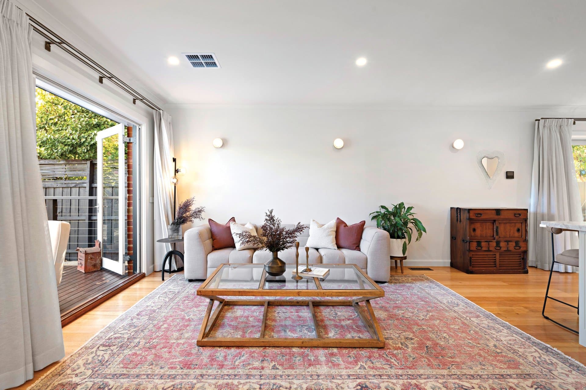 2 Mowbray Street, Hawthorn East - Thumbnail 2