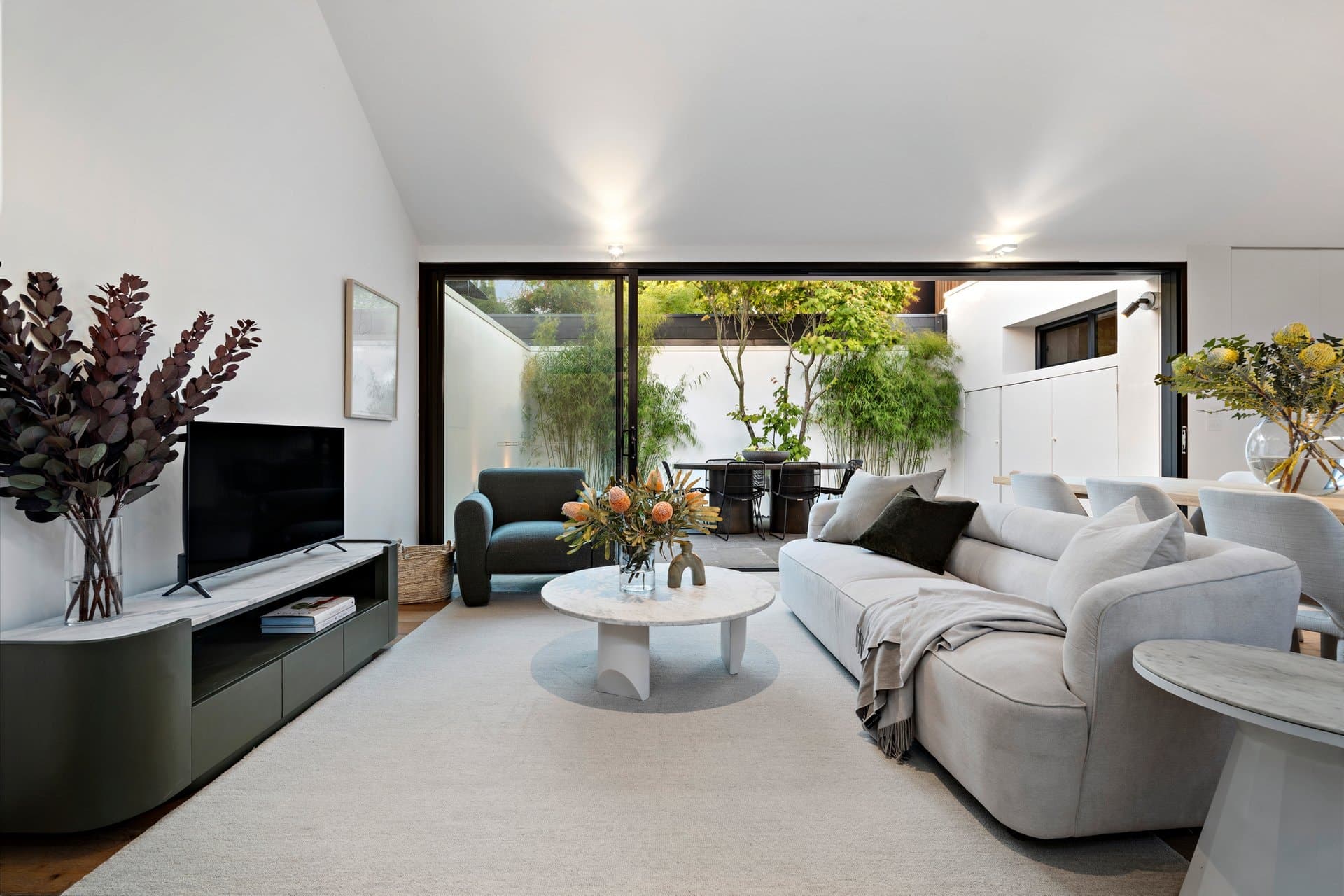 44 Carter Street, Albert Park - Thumbnail 4