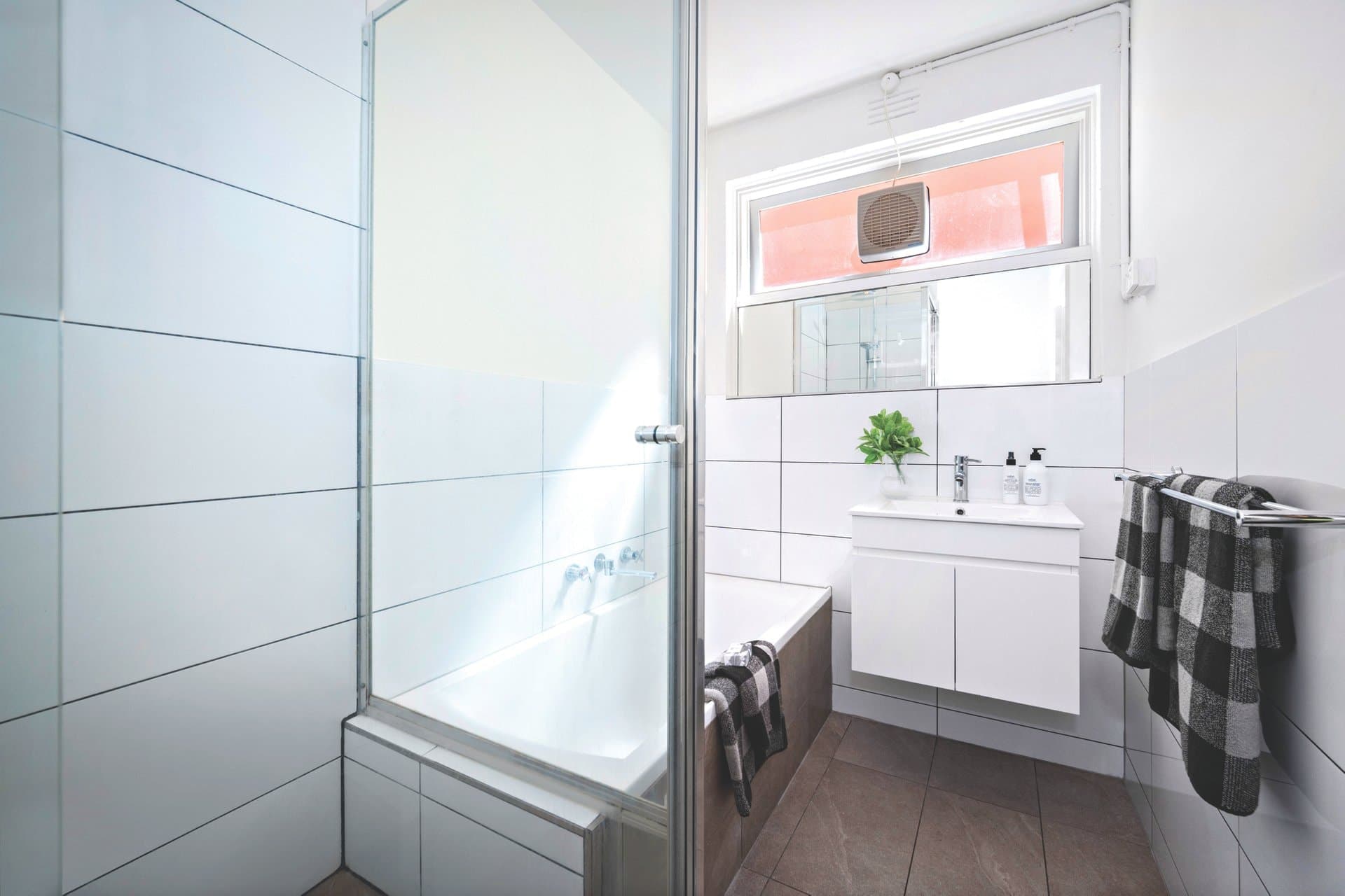2/40 Rothesay Avenue, Elwood - Thumbnail 6
