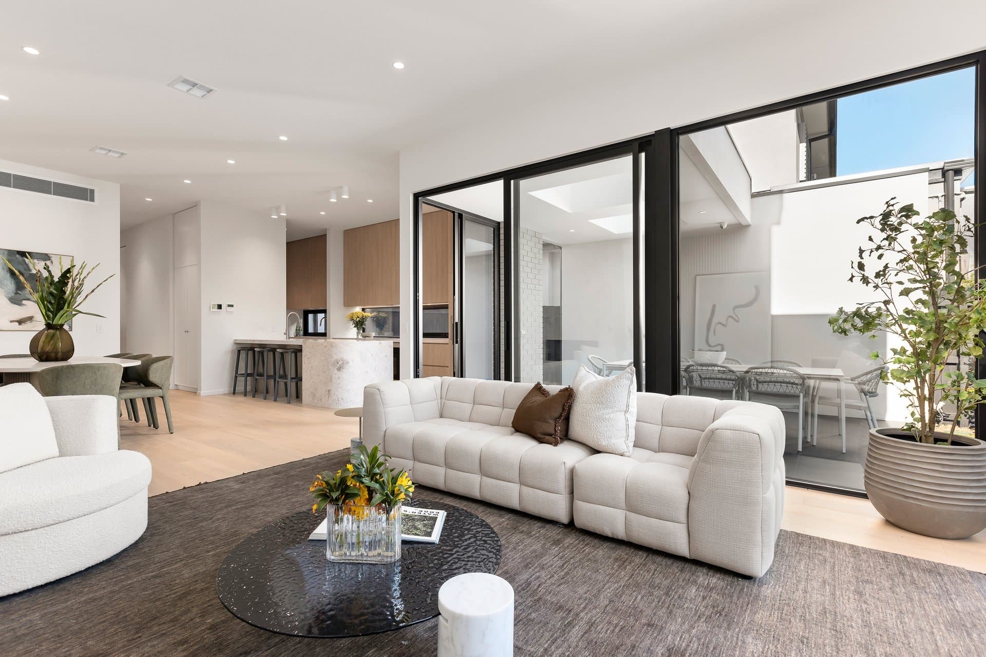 4 Thea Avenue, Balwyn North - Thumbnail 4