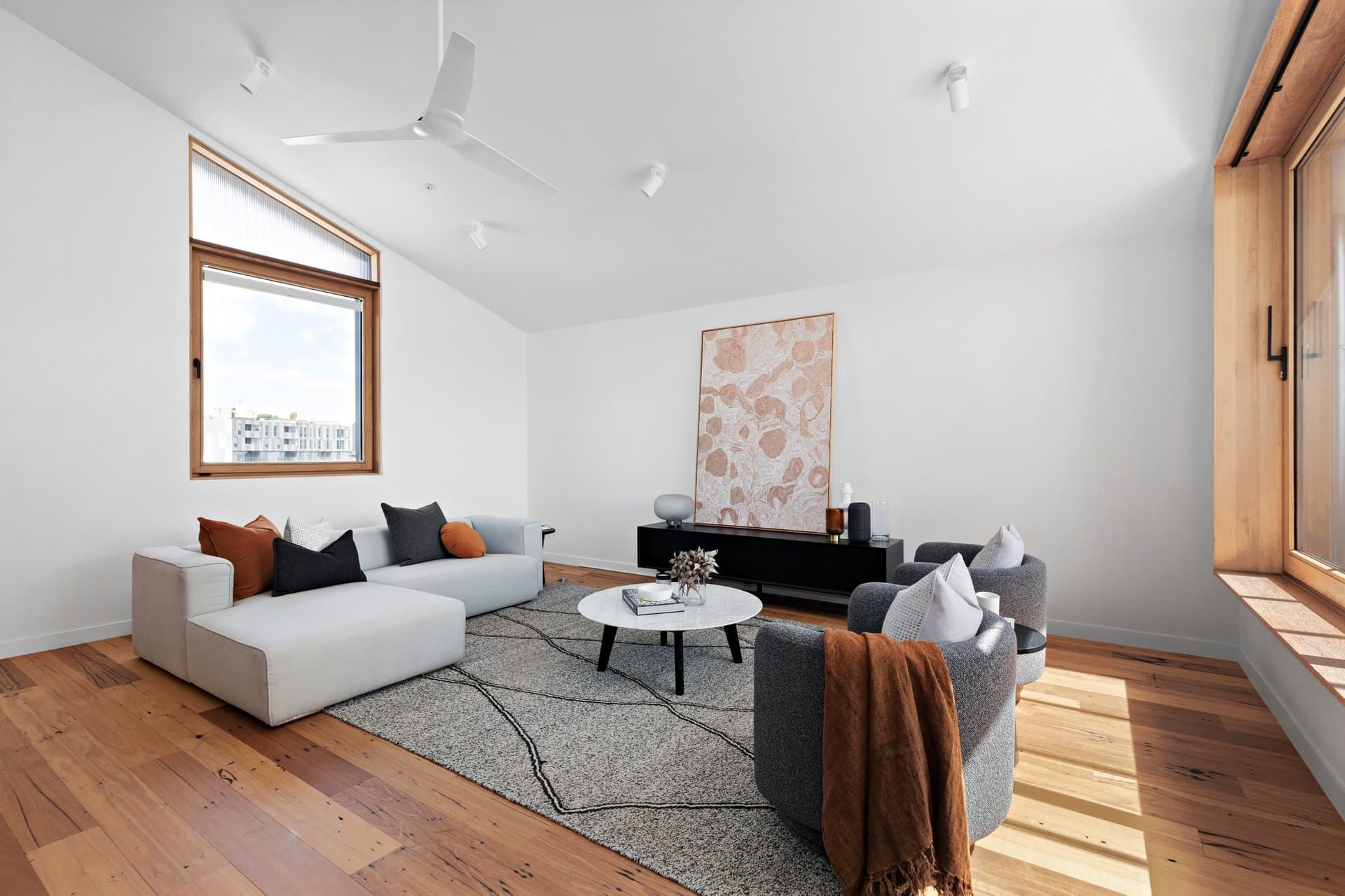 501/201 Ferrars Street, South Melbourne - Thumbnail 3