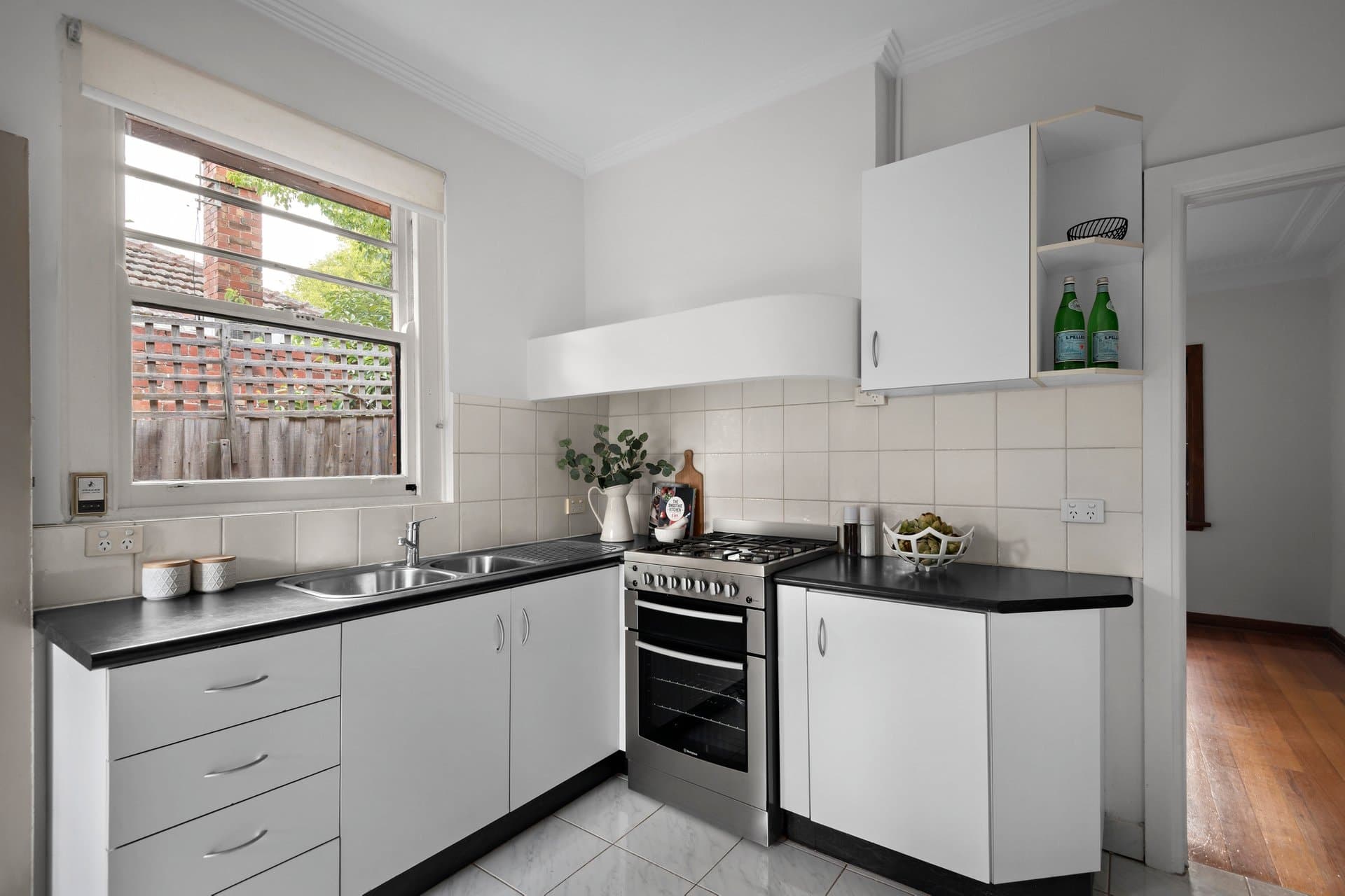 33 Cairnes Crescent, Malvern East - Thumbnail 4