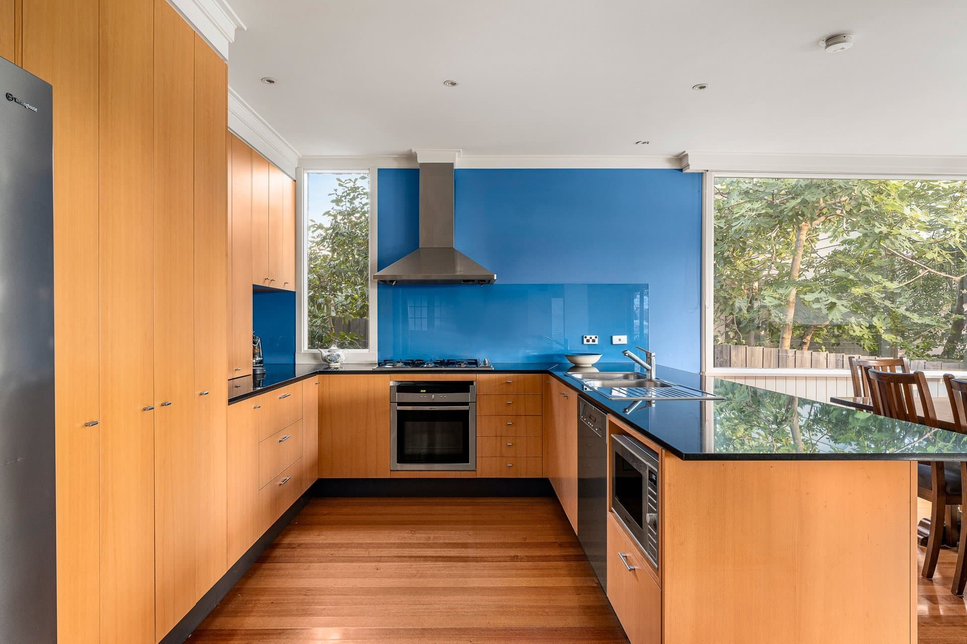 3 Miller Grove, Kew - Thumbnail 4