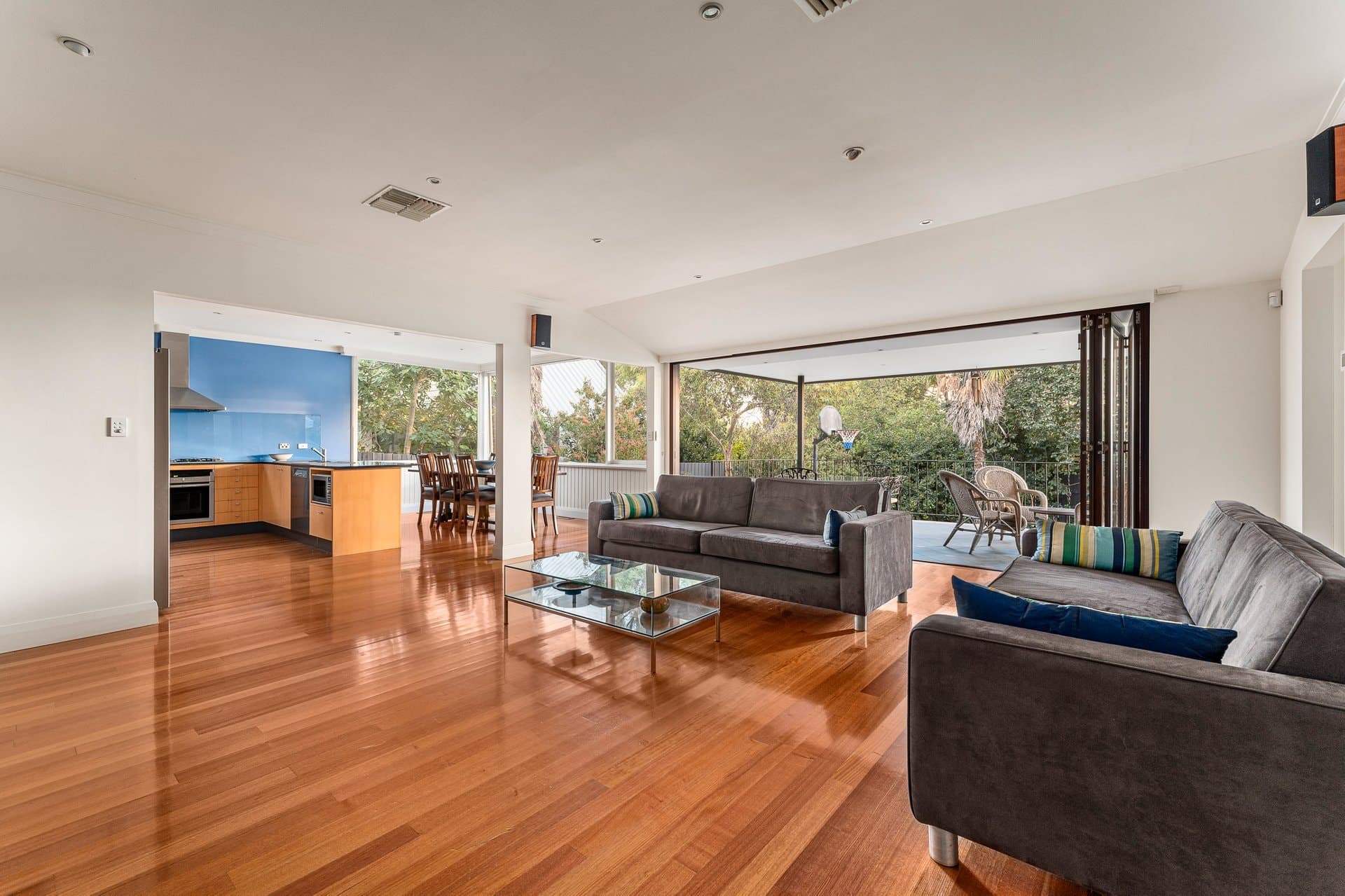 3 Miller Grove, Kew - Thumbnail 5