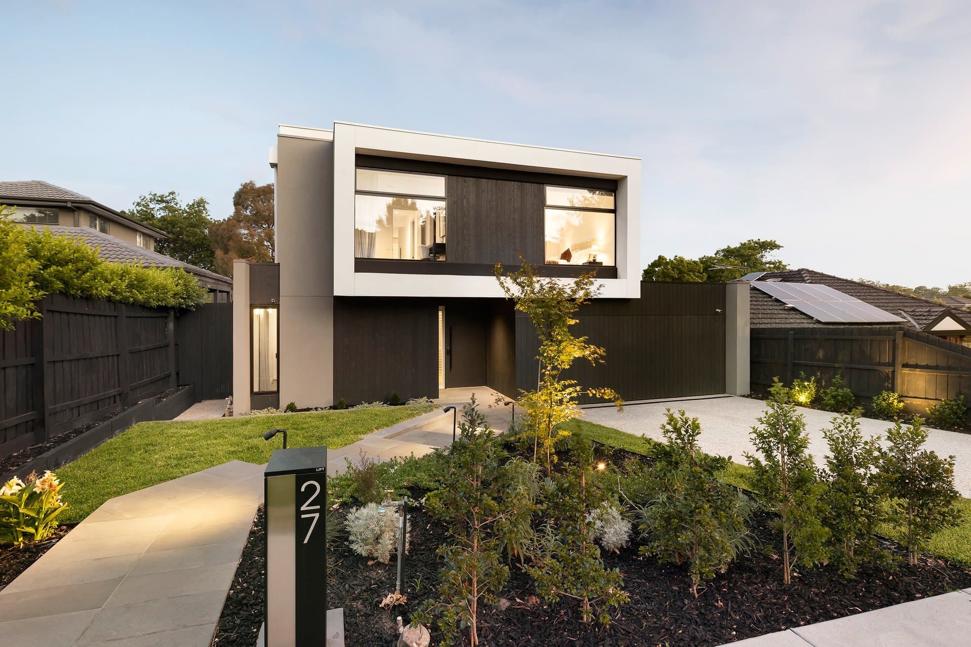 27 Dickens Street, Glen Iris - Image 1