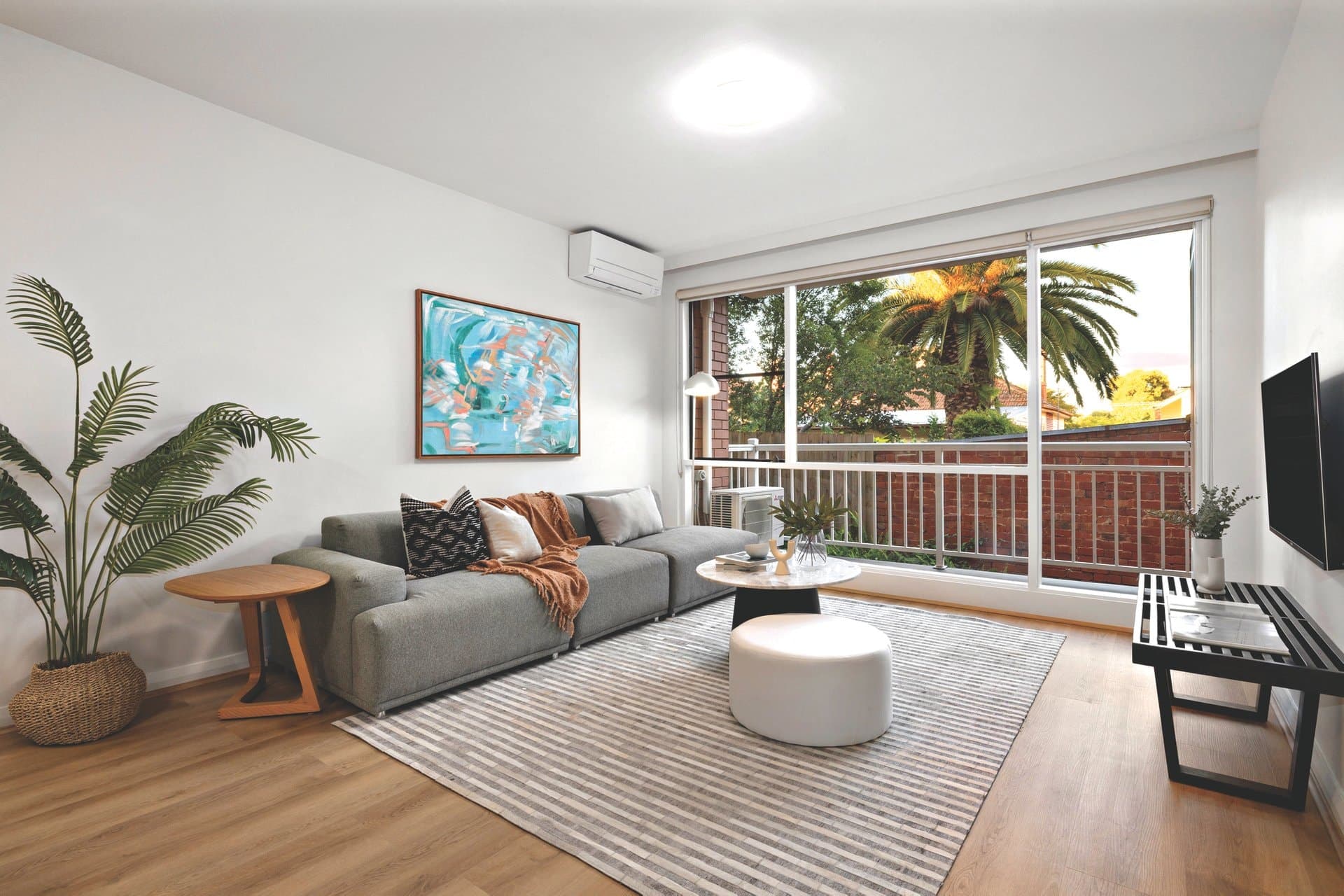 2/2 Selwyn Avenue, Elwood - Image 1