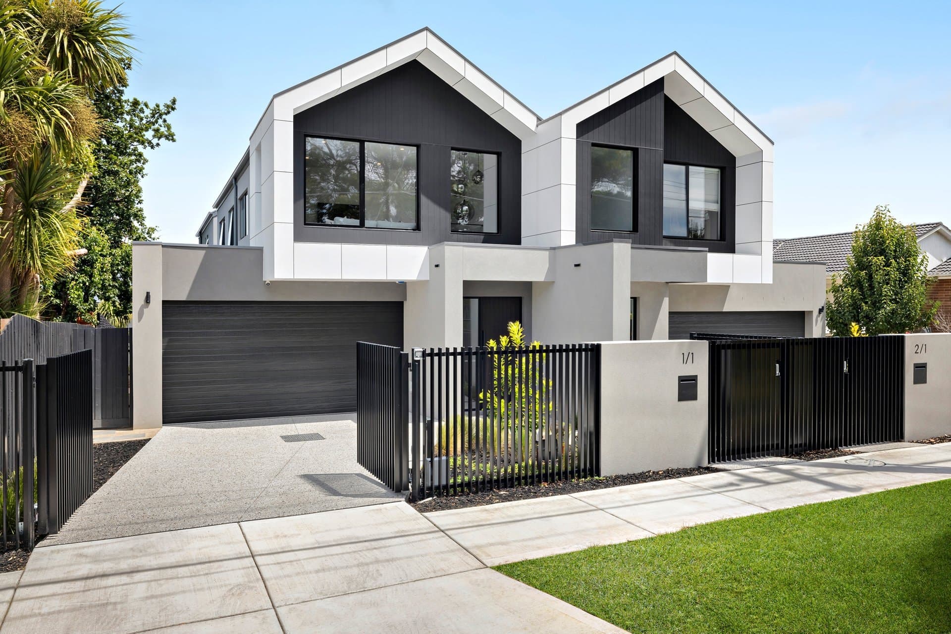 1/1 McComb Boulevard, Frankston South - Image 1