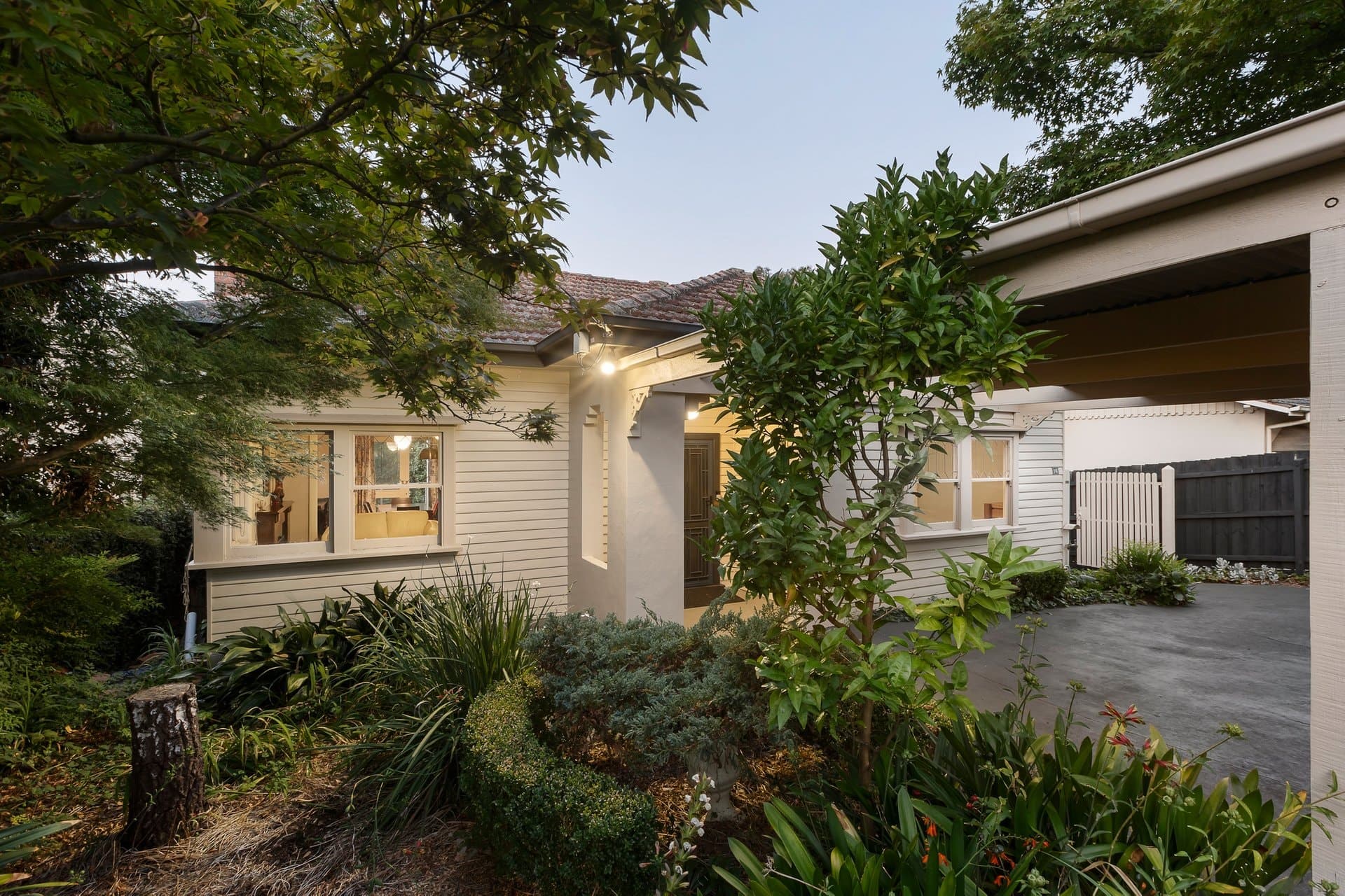 16 Kellett Grove, Kew - Image 1