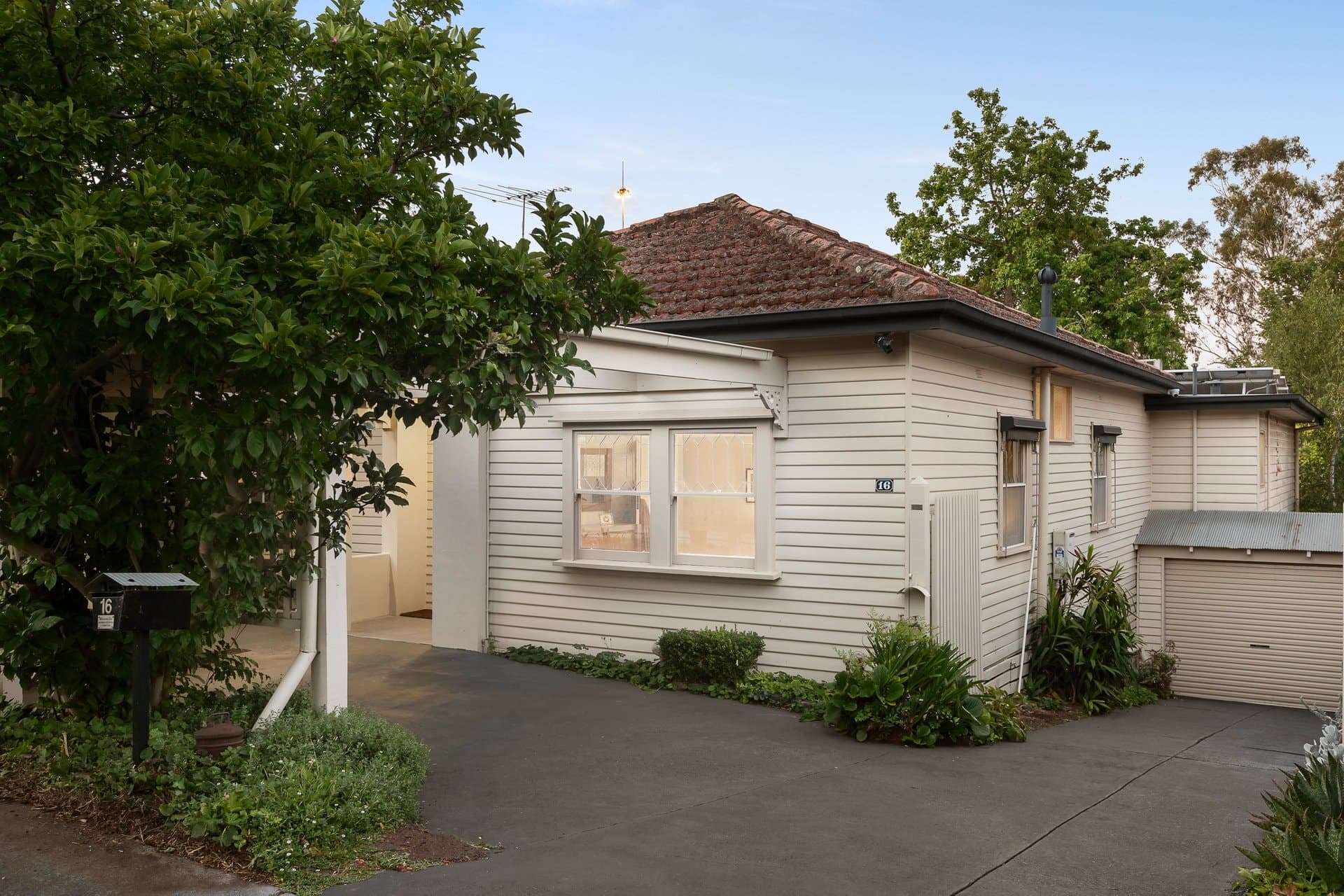 16 Kellett Grove, Kew - Thumbnail 2