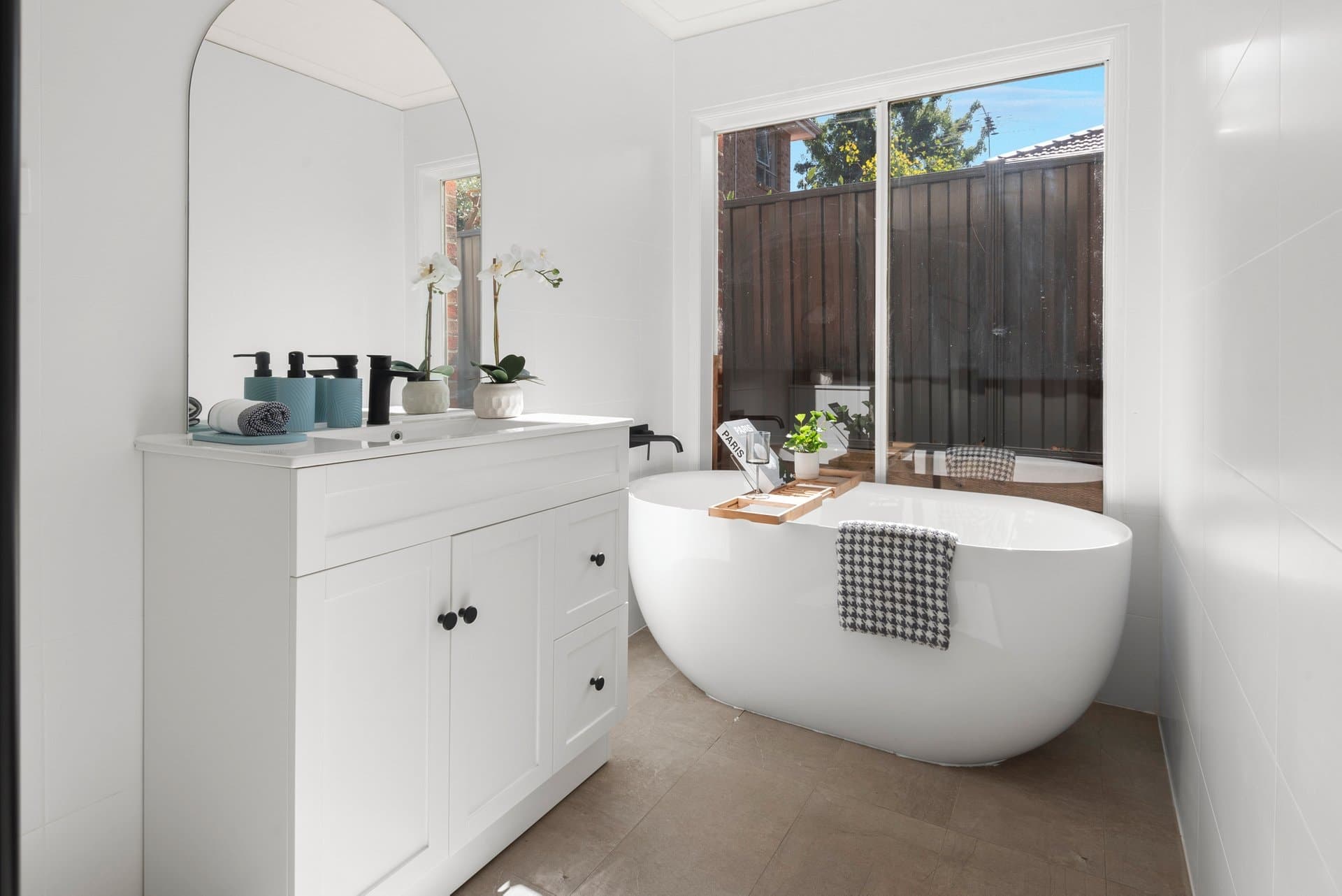1213 Riversdale Road, Box Hill South - Thumbnail 3