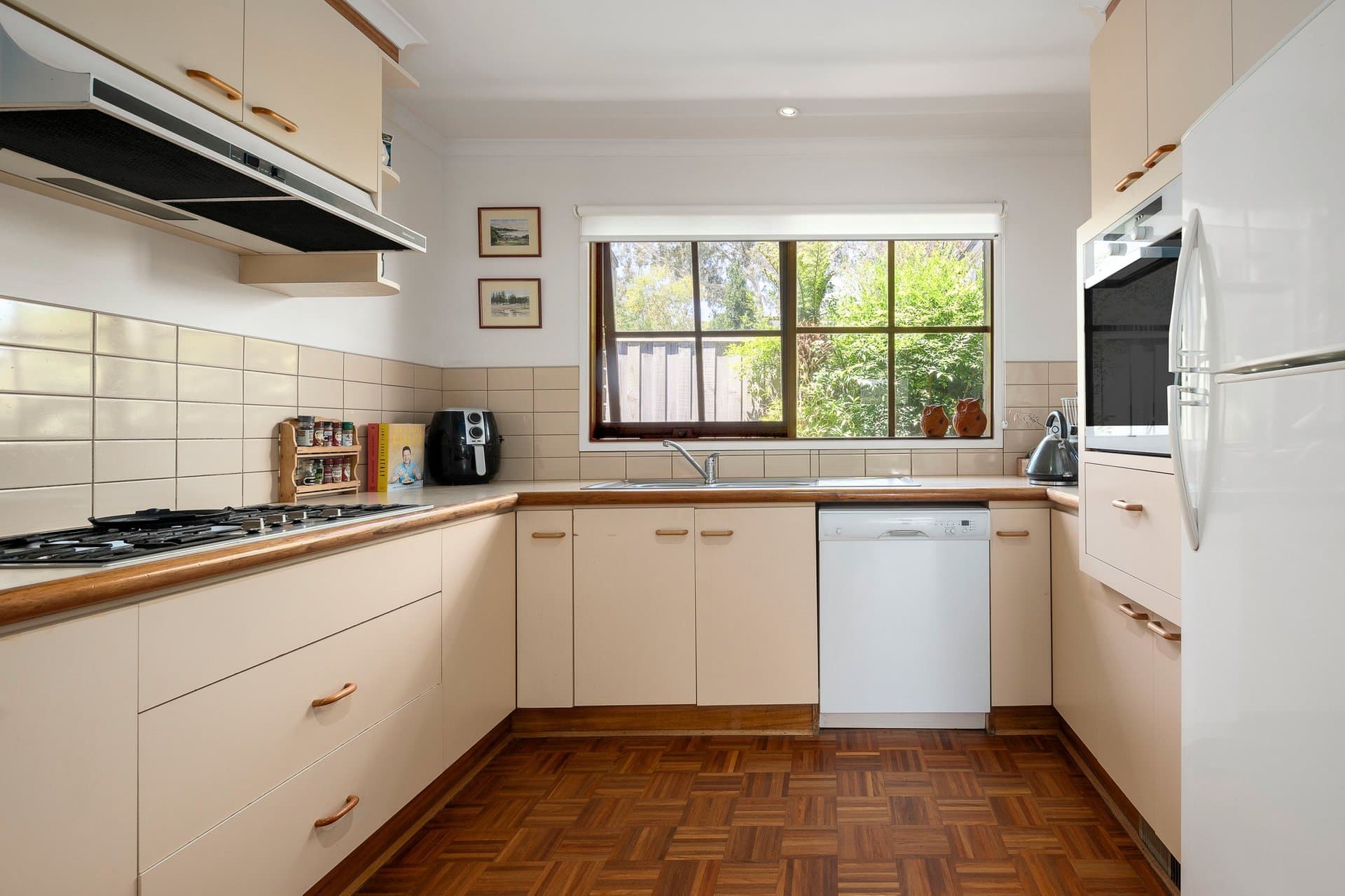 31 Albany Crescent, Surrey Hills - Thumbnail 5