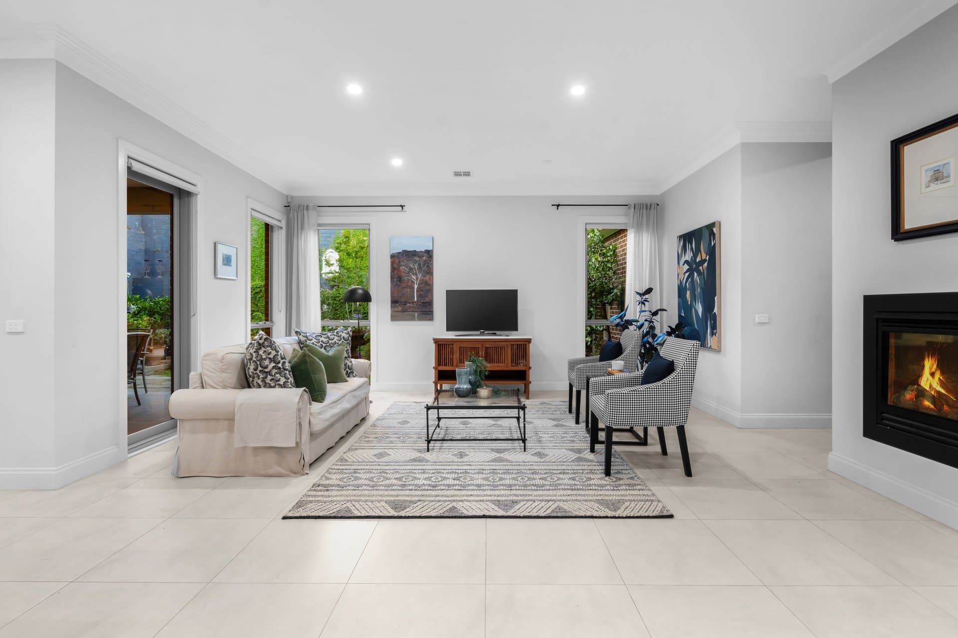 2/22 Frank Street, Box Hill South - Thumbnail 2