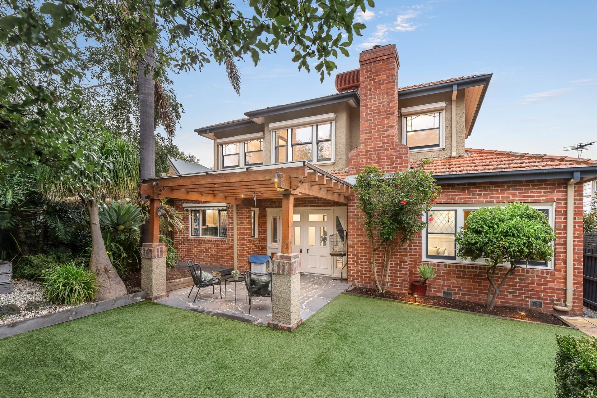 13 Summerhill Road, Glen Iris - Thumbnail 2