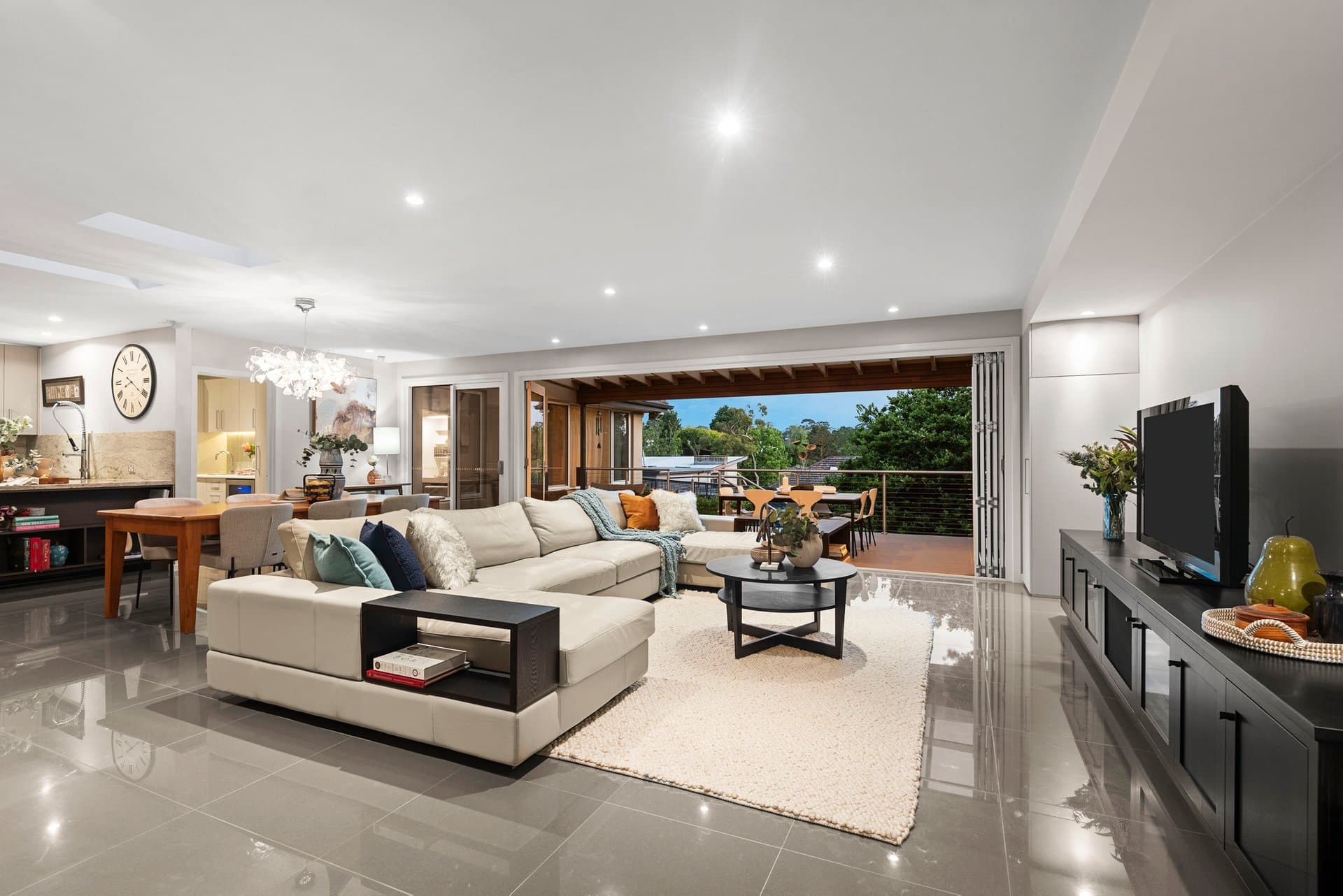 4 Alpha Street, Balwyn North - Thumbnail 2