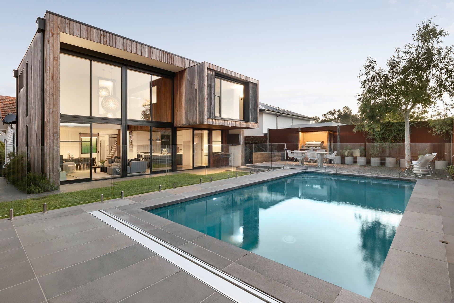 16 Dunlop Street, Glen Iris - Image 1