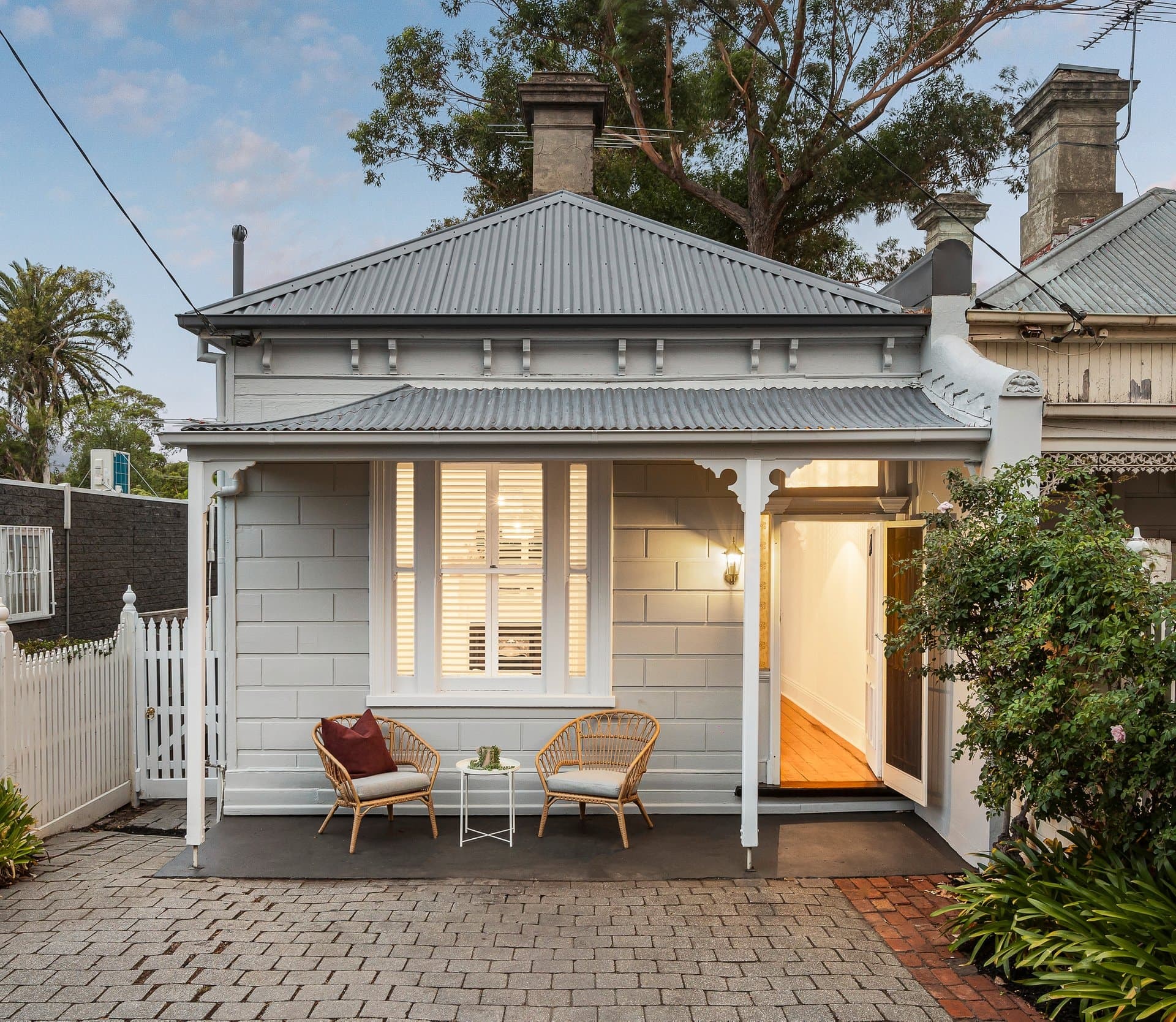 9 Ermington Place, Kew - Image 1