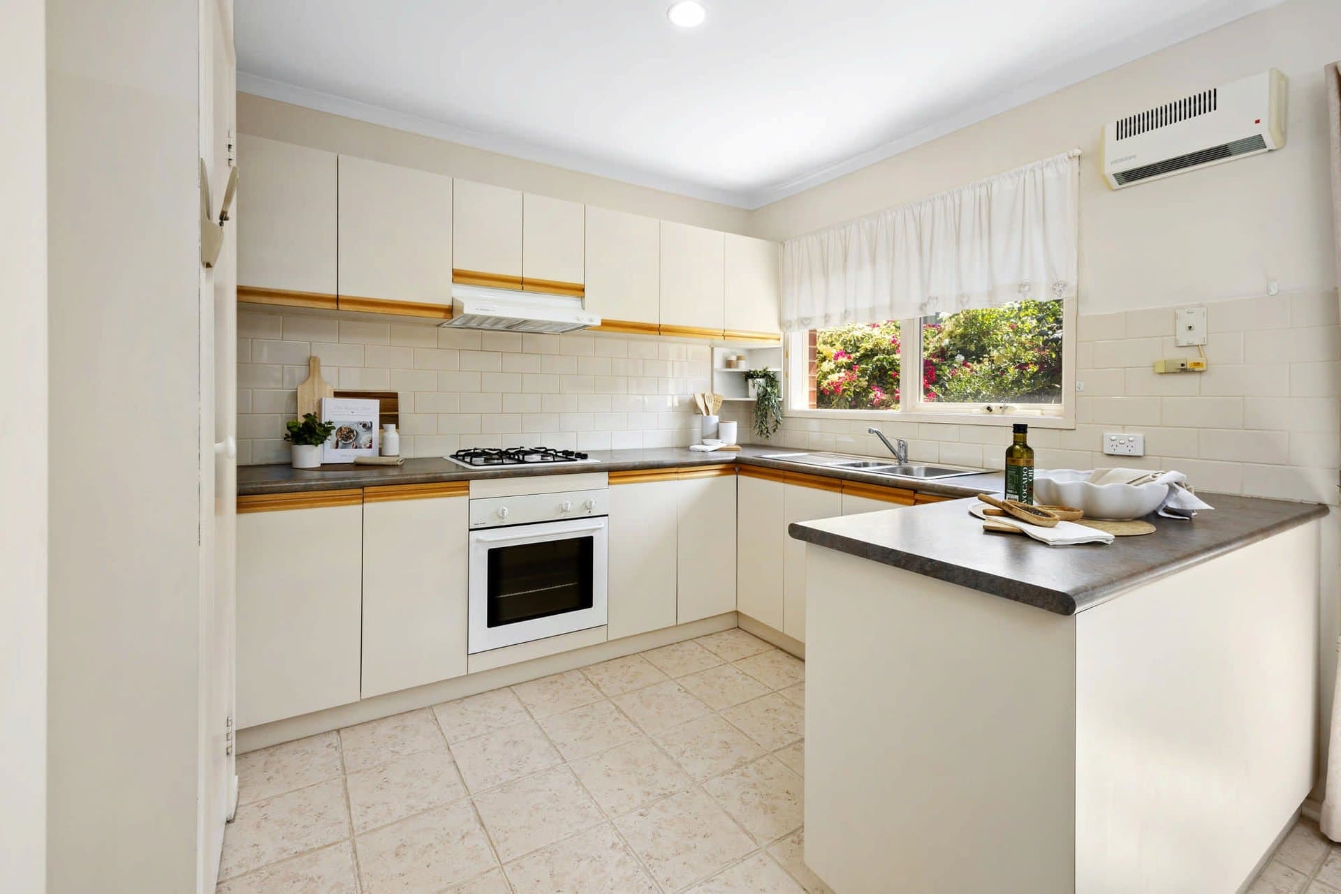1/42 Hampden Street, Mornington - Thumbnail 6