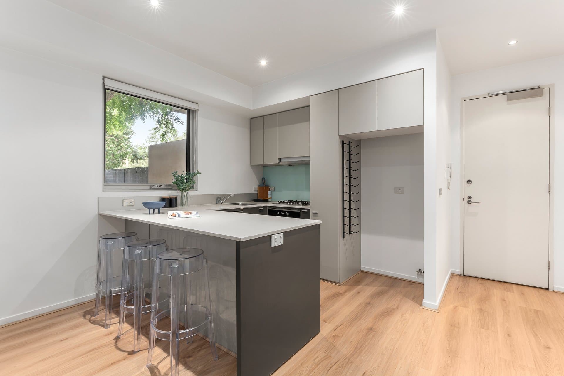 10/24-26 Milton Street, Elwood - Thumbnail 3