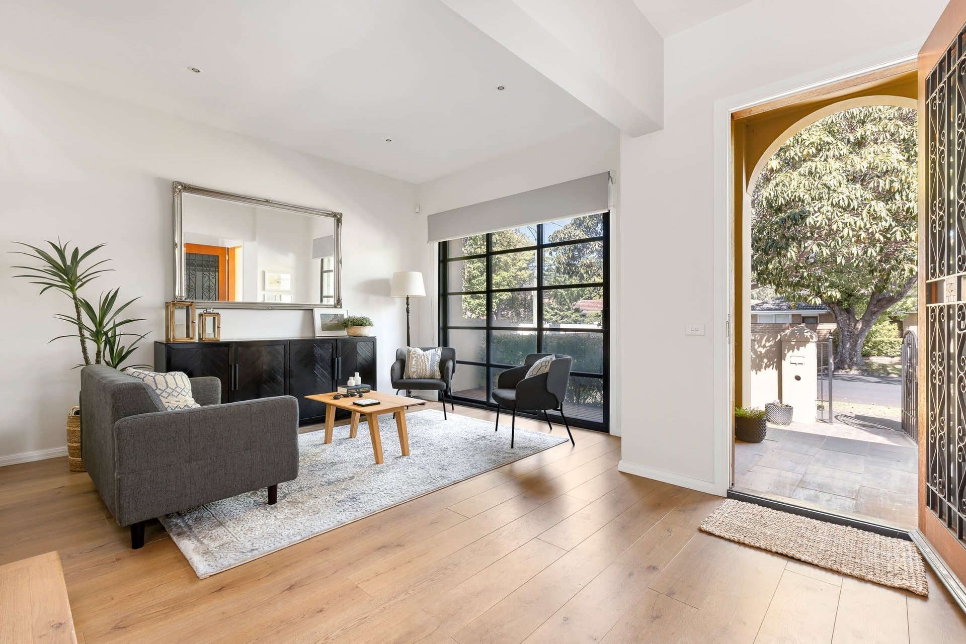 46 Roslyn Street, Brighton - Thumbnail 2