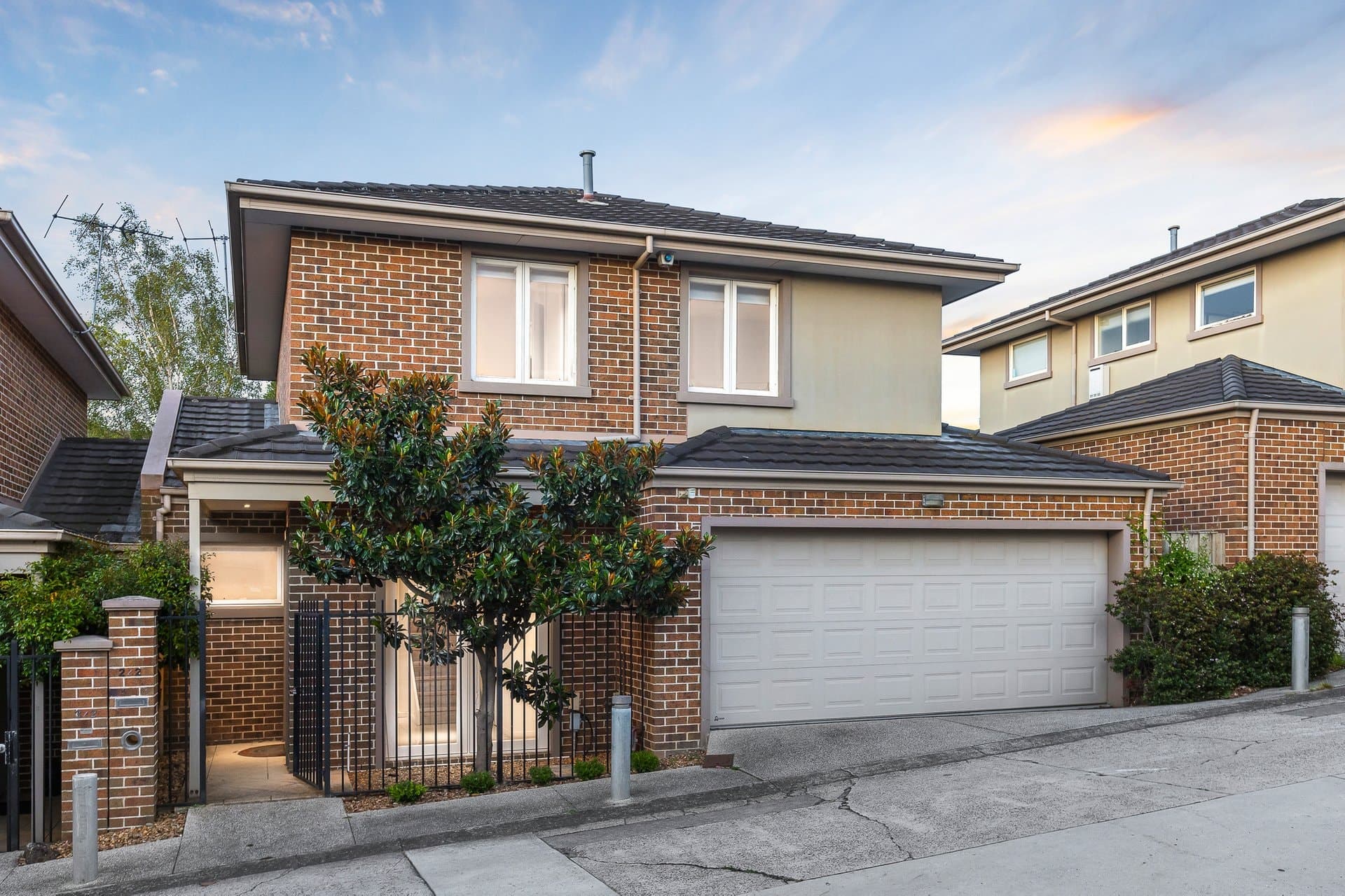 2/2 Carool Road, Ashburton - Image 1
