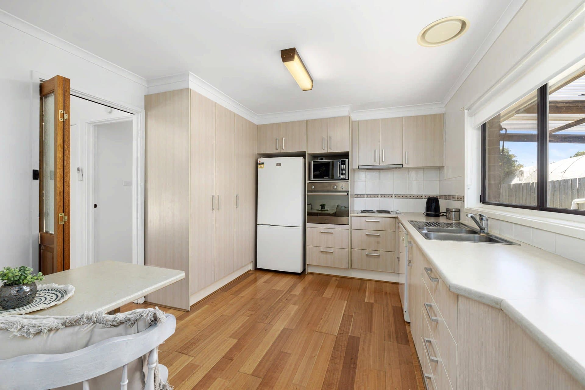 4/17-19 Van Ness Avenue, Mornington - Thumbnail 2