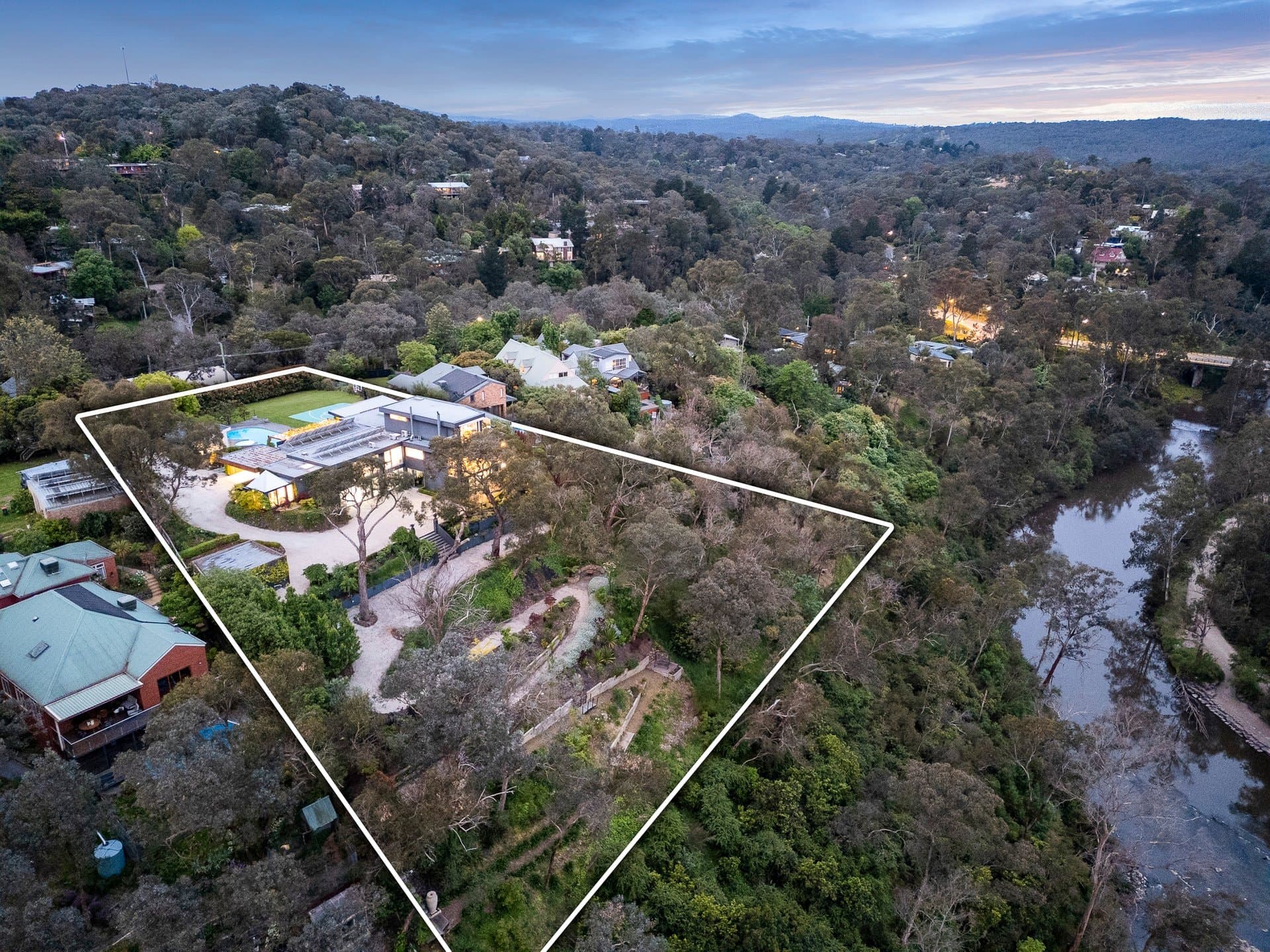 230 Research Warrandyte Road, North Warrandyte - Thumbnail 2