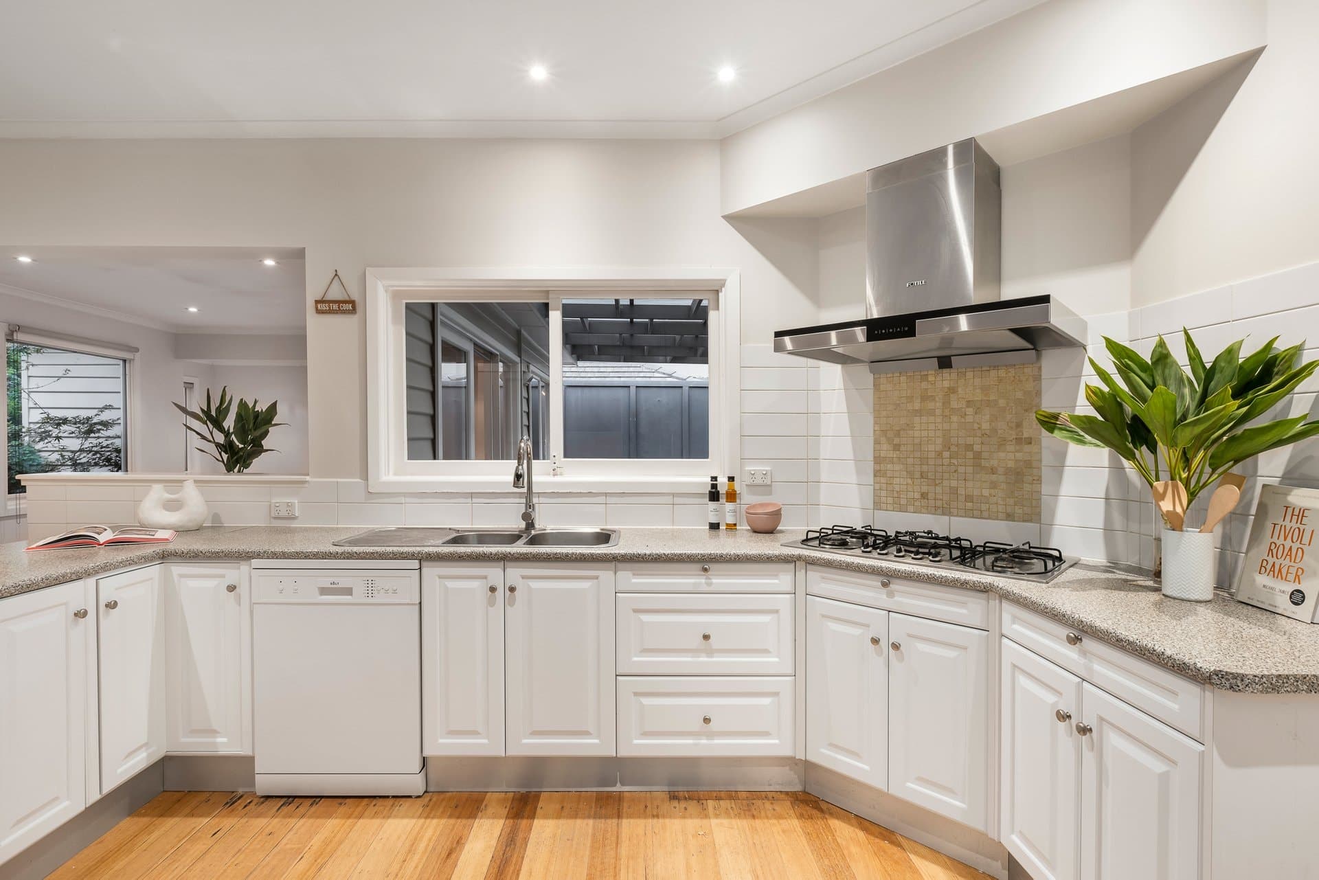 19 Callanish Road, Camberwell - Thumbnail 4