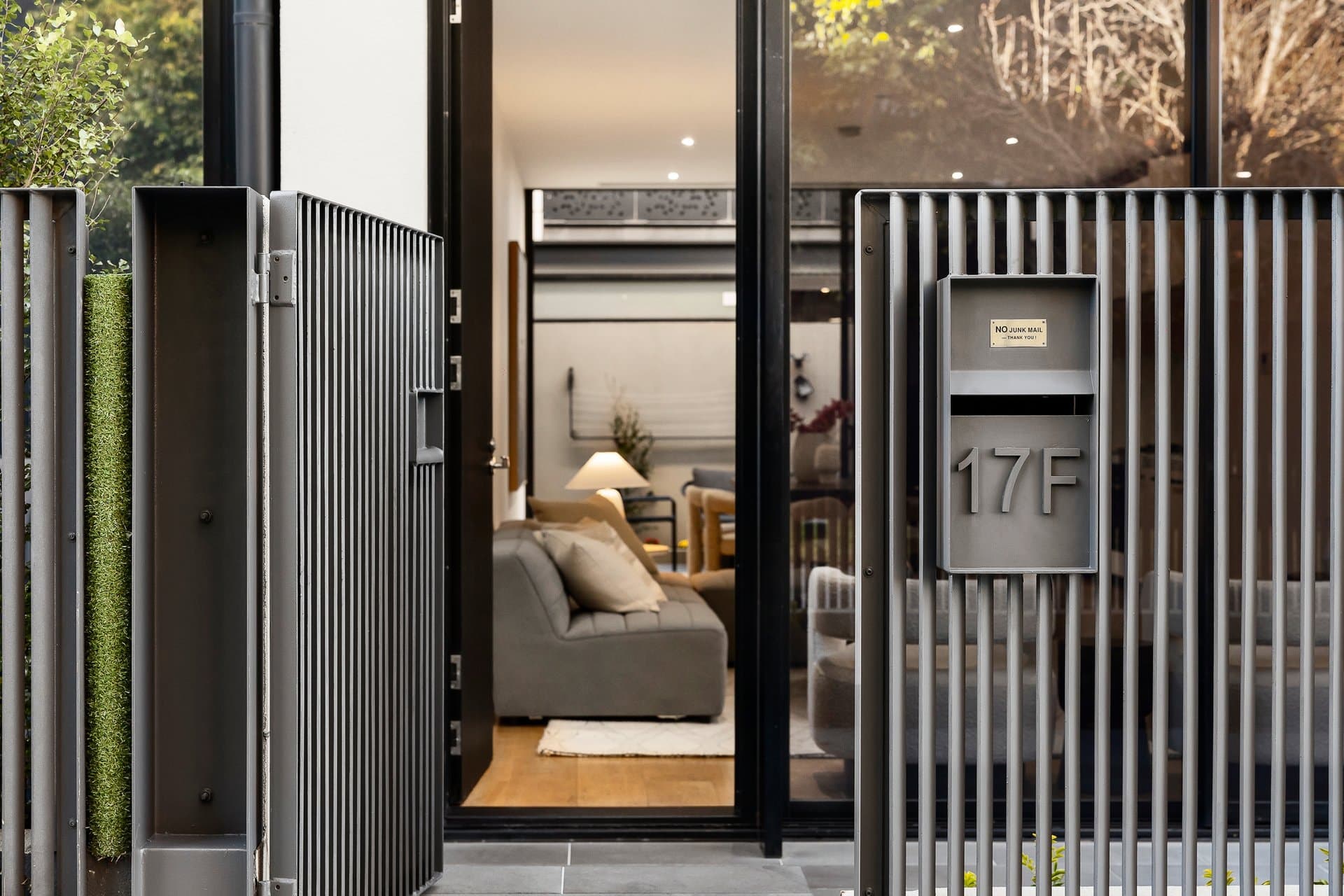 17F Stables Lane, South Yarra - Thumbnail 2