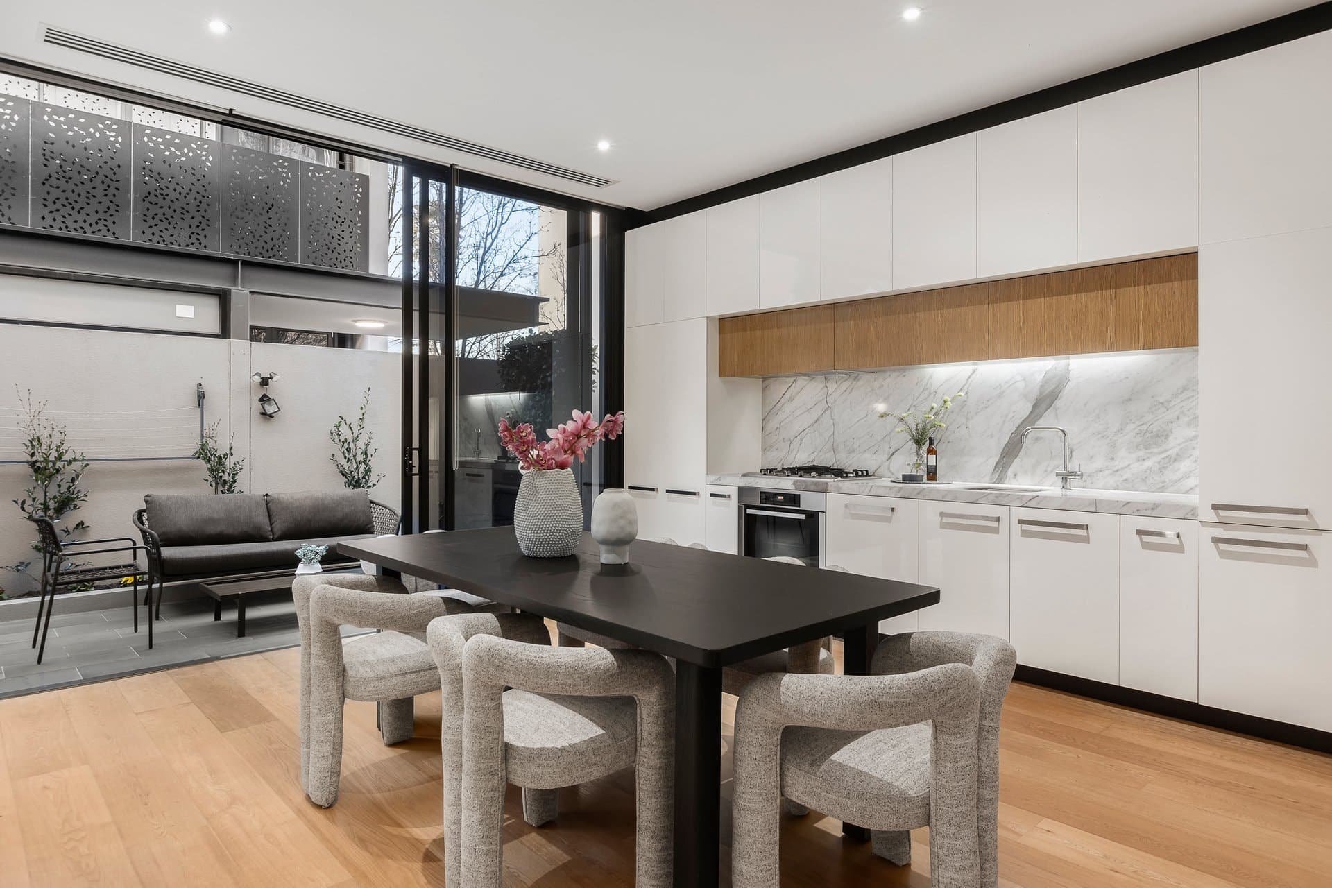 17F Stables Lane, South Yarra - Thumbnail 6