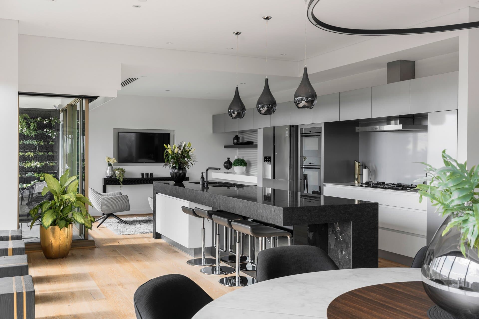 154/350 St Kilda Road, Melbourne - Thumbnail 6