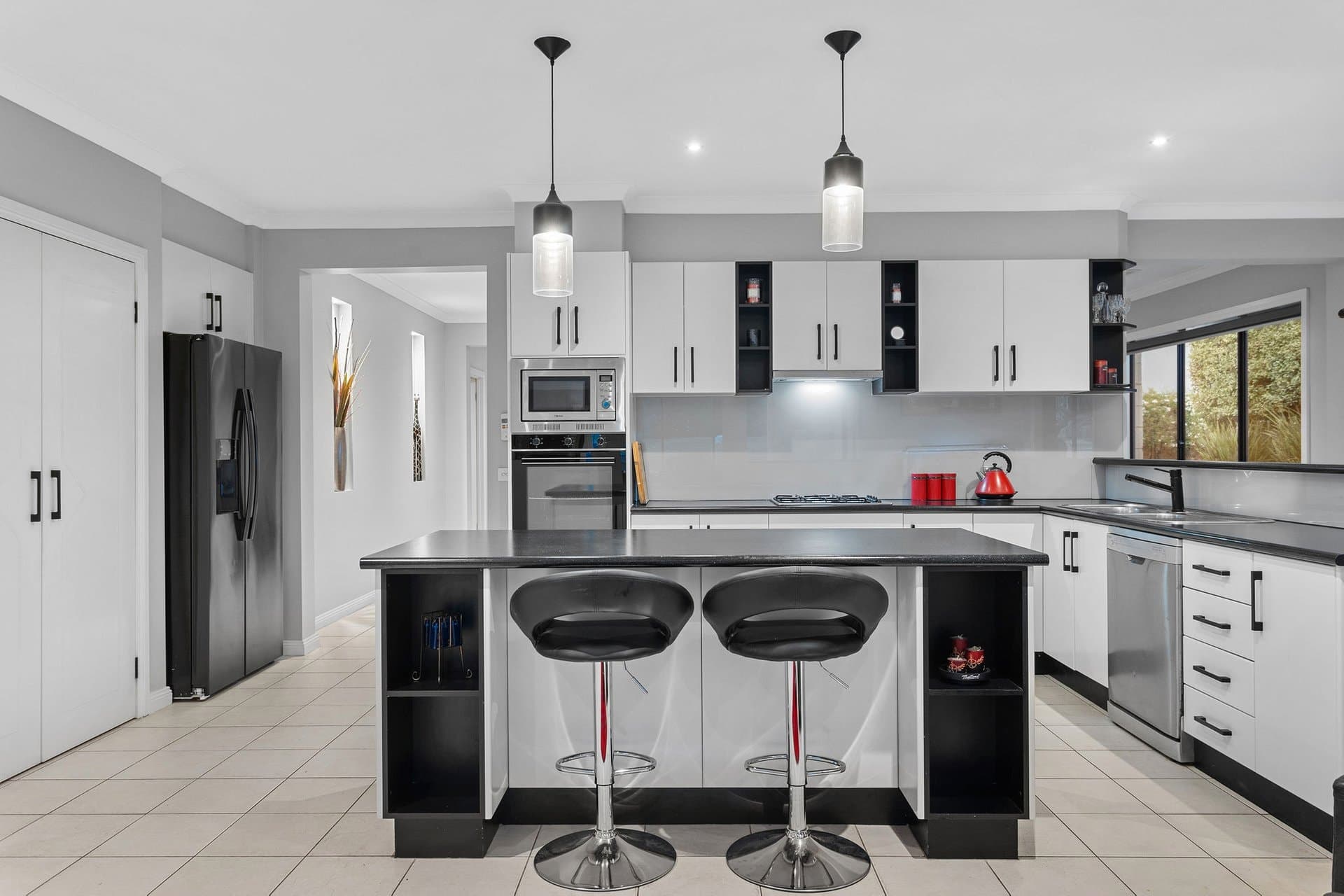 10 Cambridge Court, Mornington - Thumbnail 2