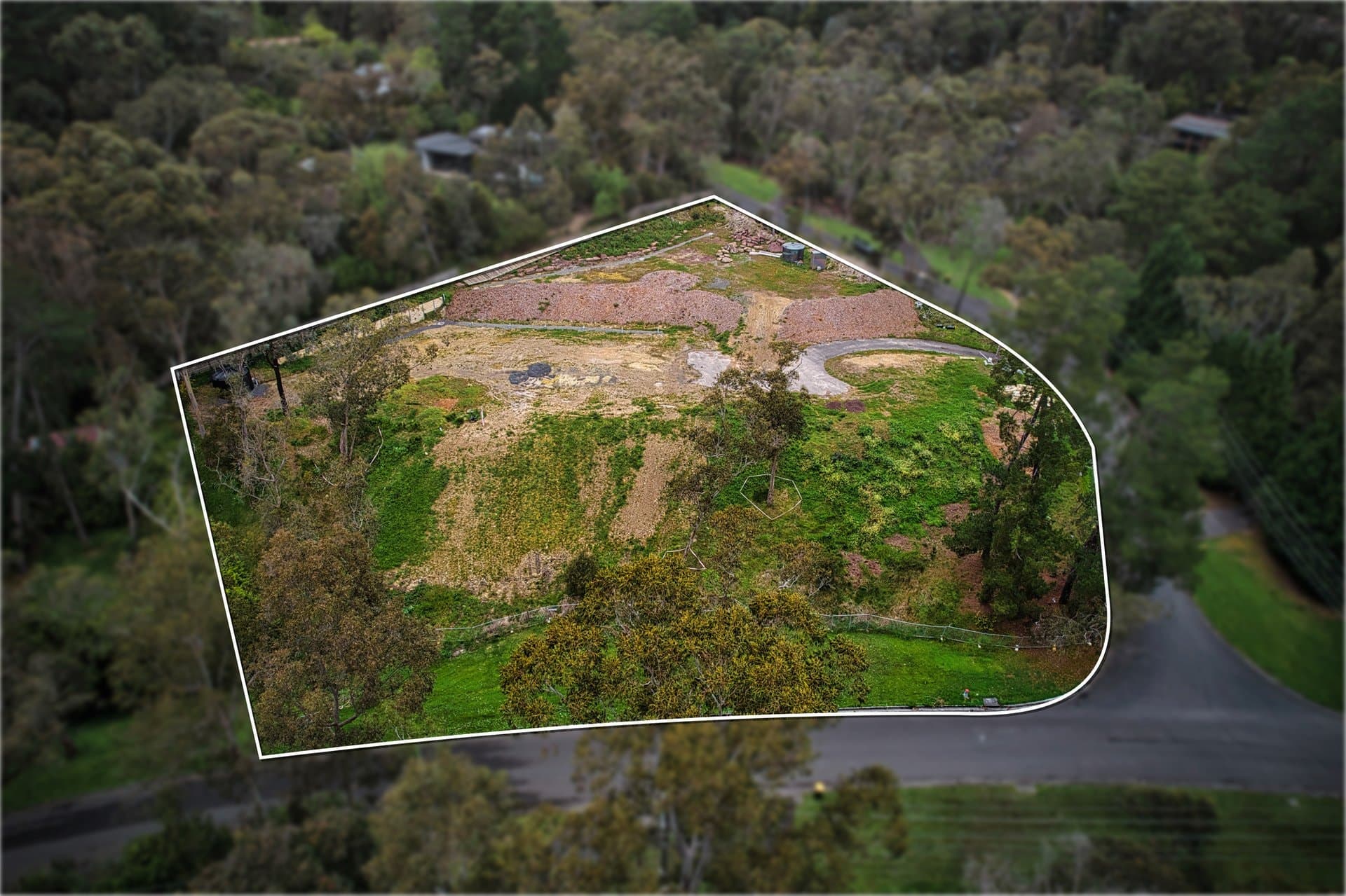 1-3 Gosford Crescent, Park Orchards - Thumbnail 5
