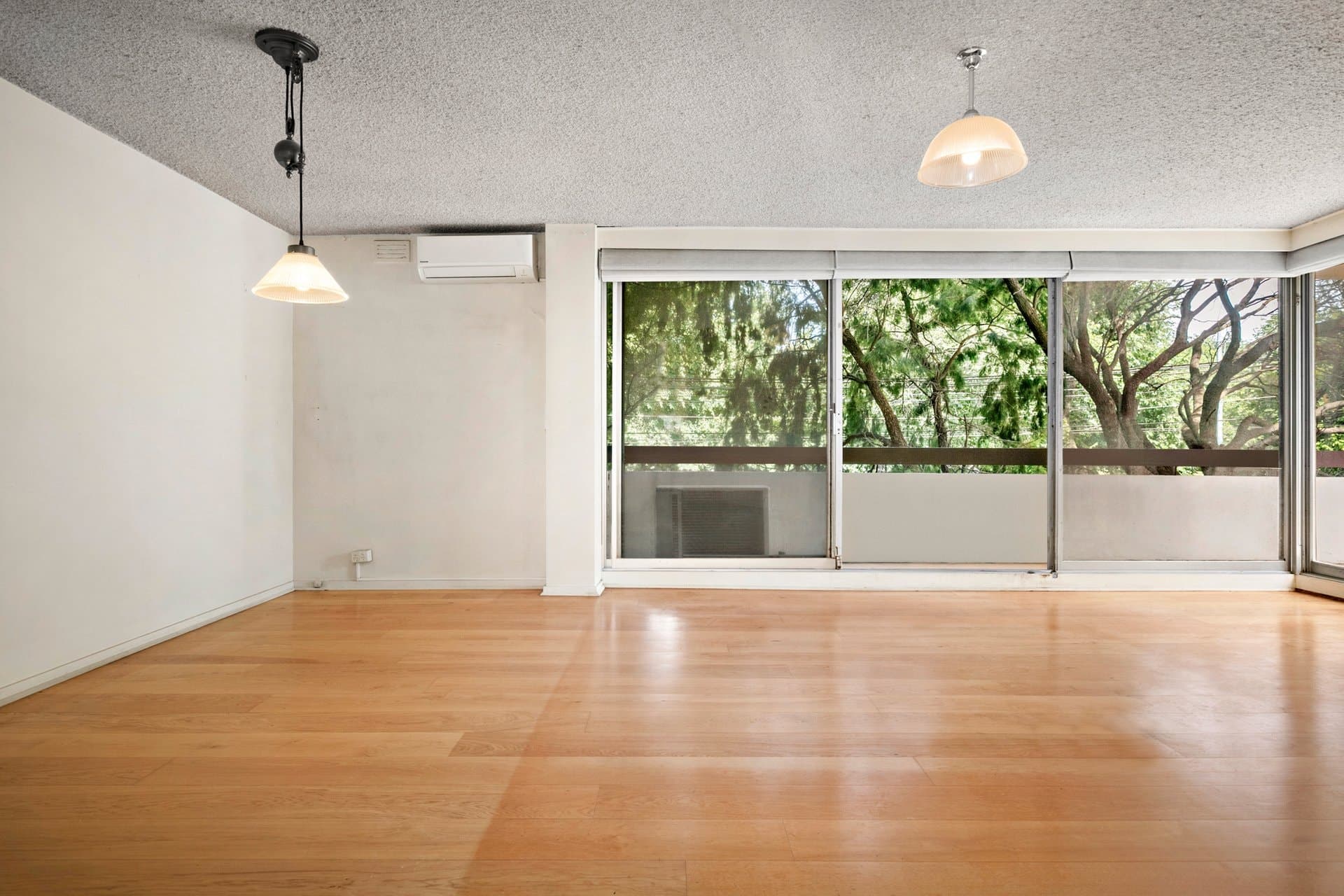 2/2-4 Heather Street, South Melbourne - Thumbnail 2