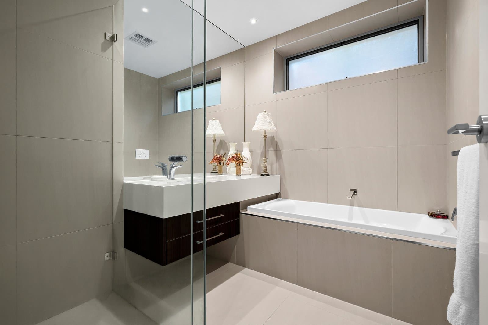 2/44 Warburton Road, Canterbury - Thumbnail 7