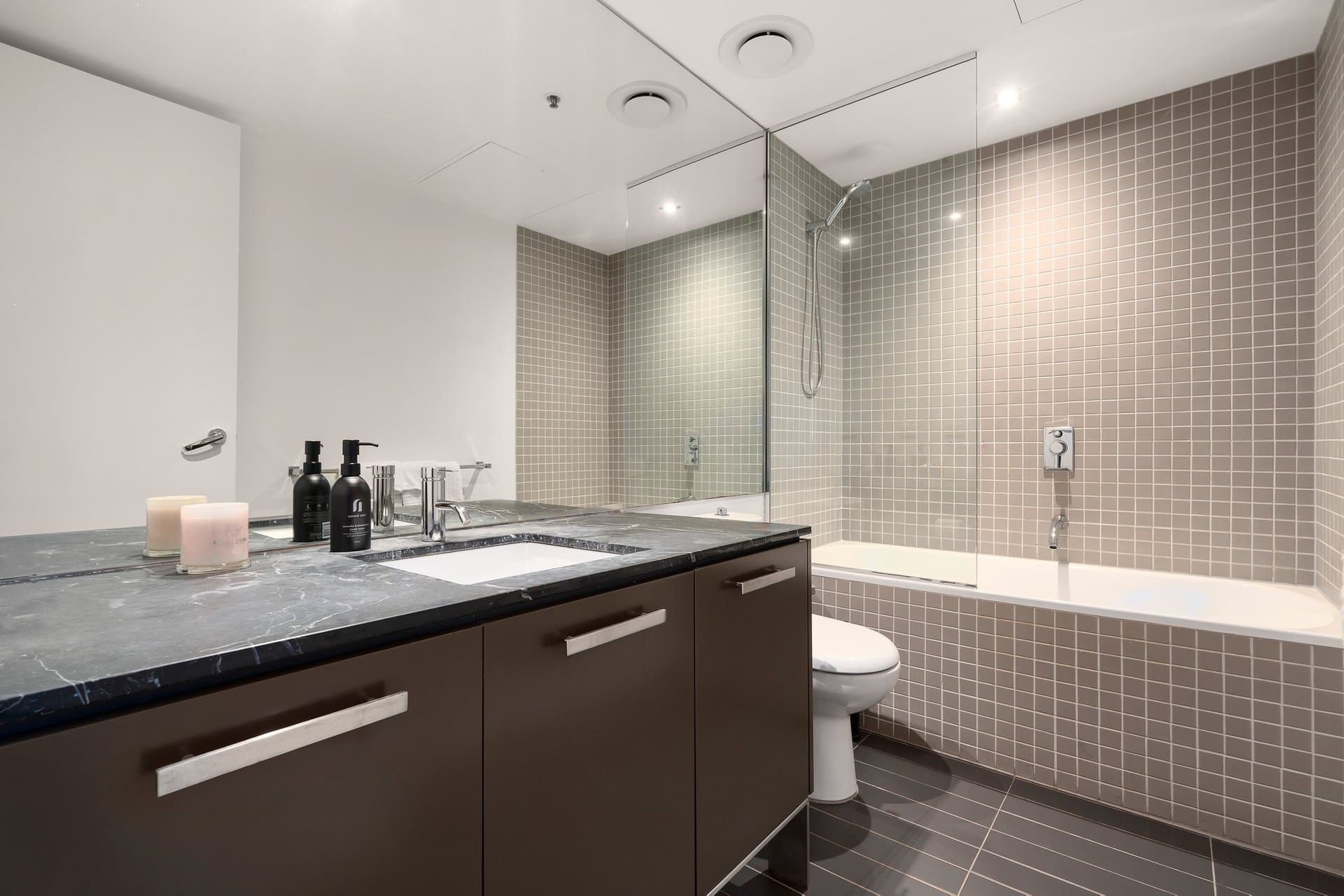 603/1 Roy Street, Melbourne - Thumbnail 8