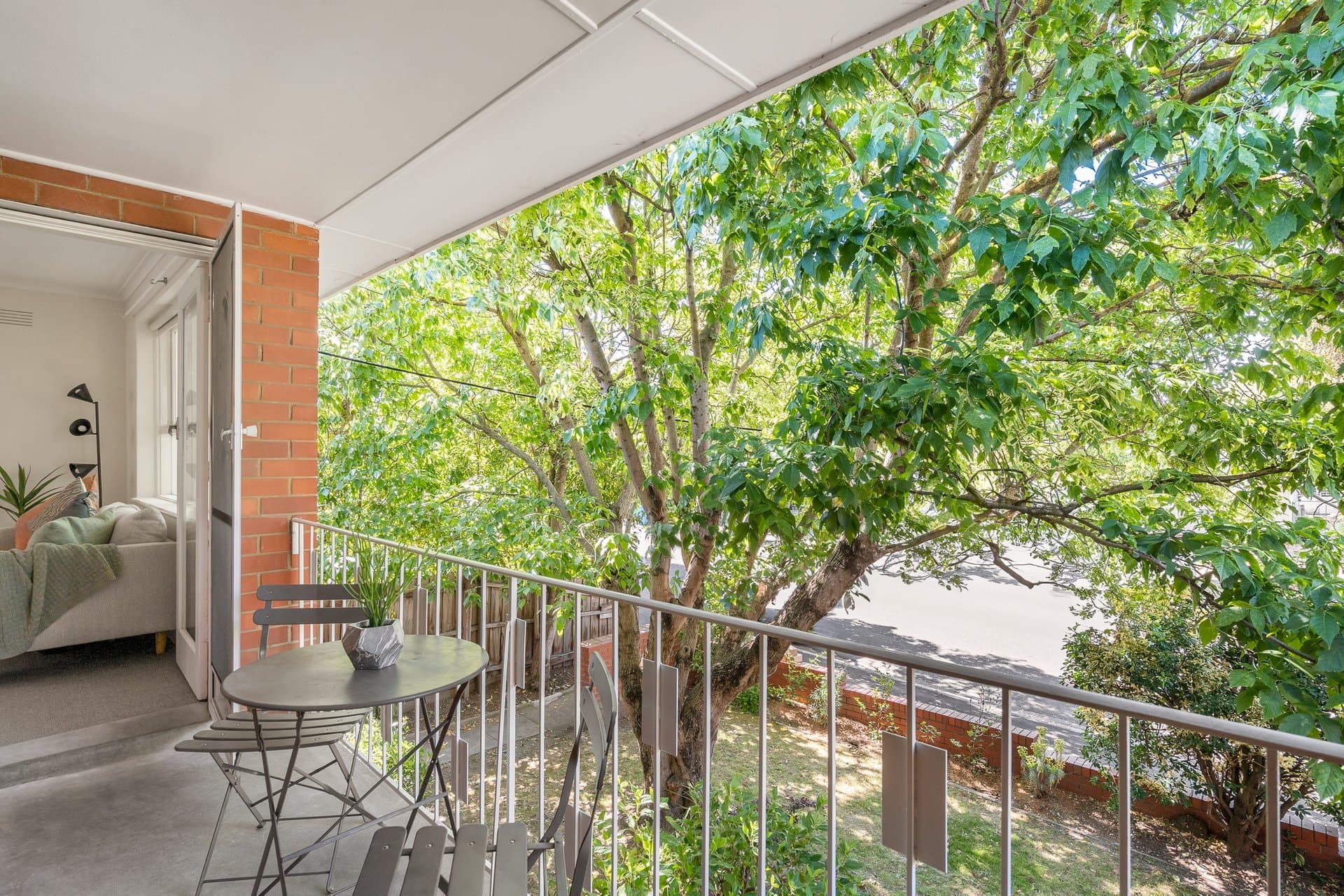 8/8 Brook Street, Hawthorn - Thumbnail 2