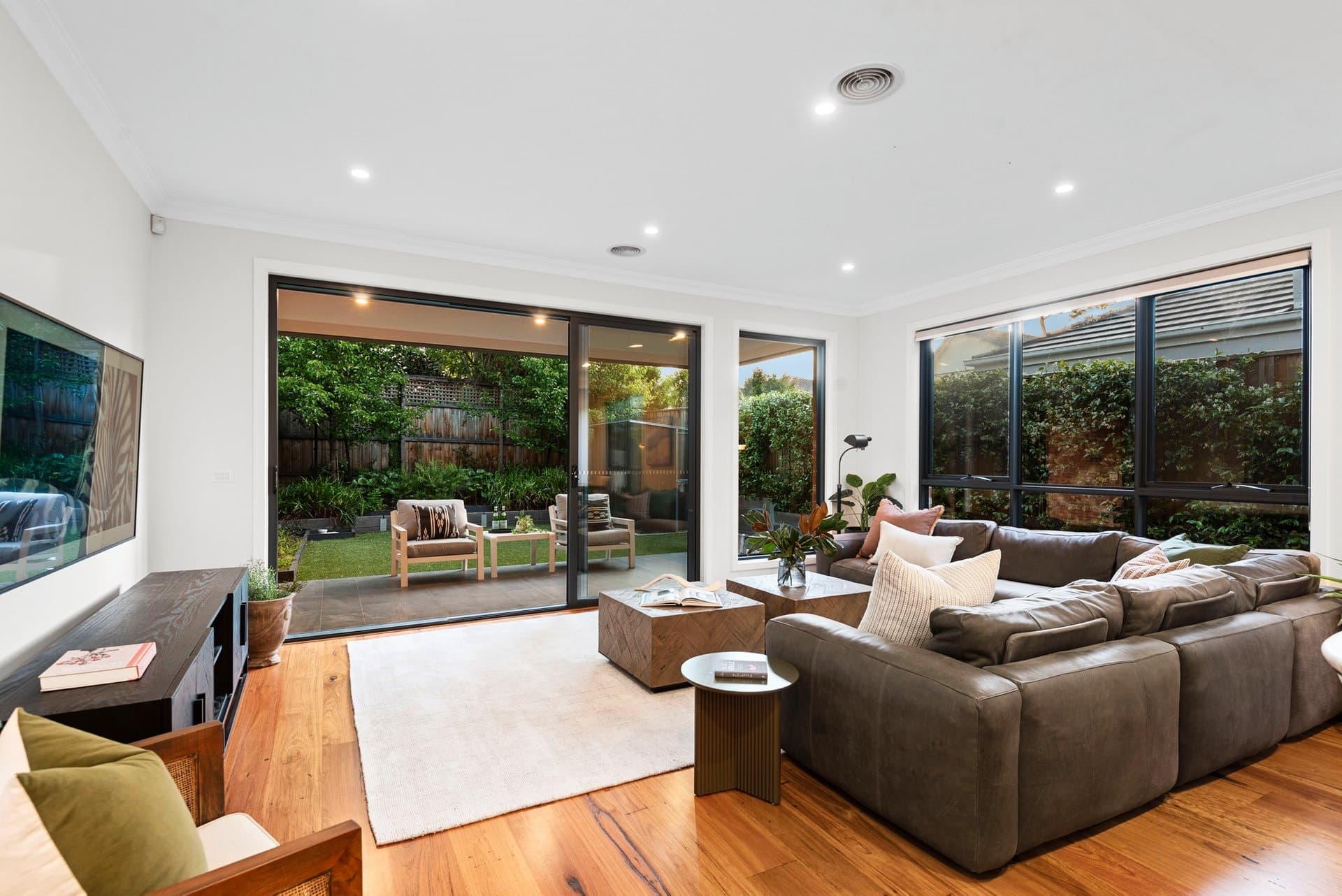 118 Gordon Street, Balwyn - Thumbnail 3